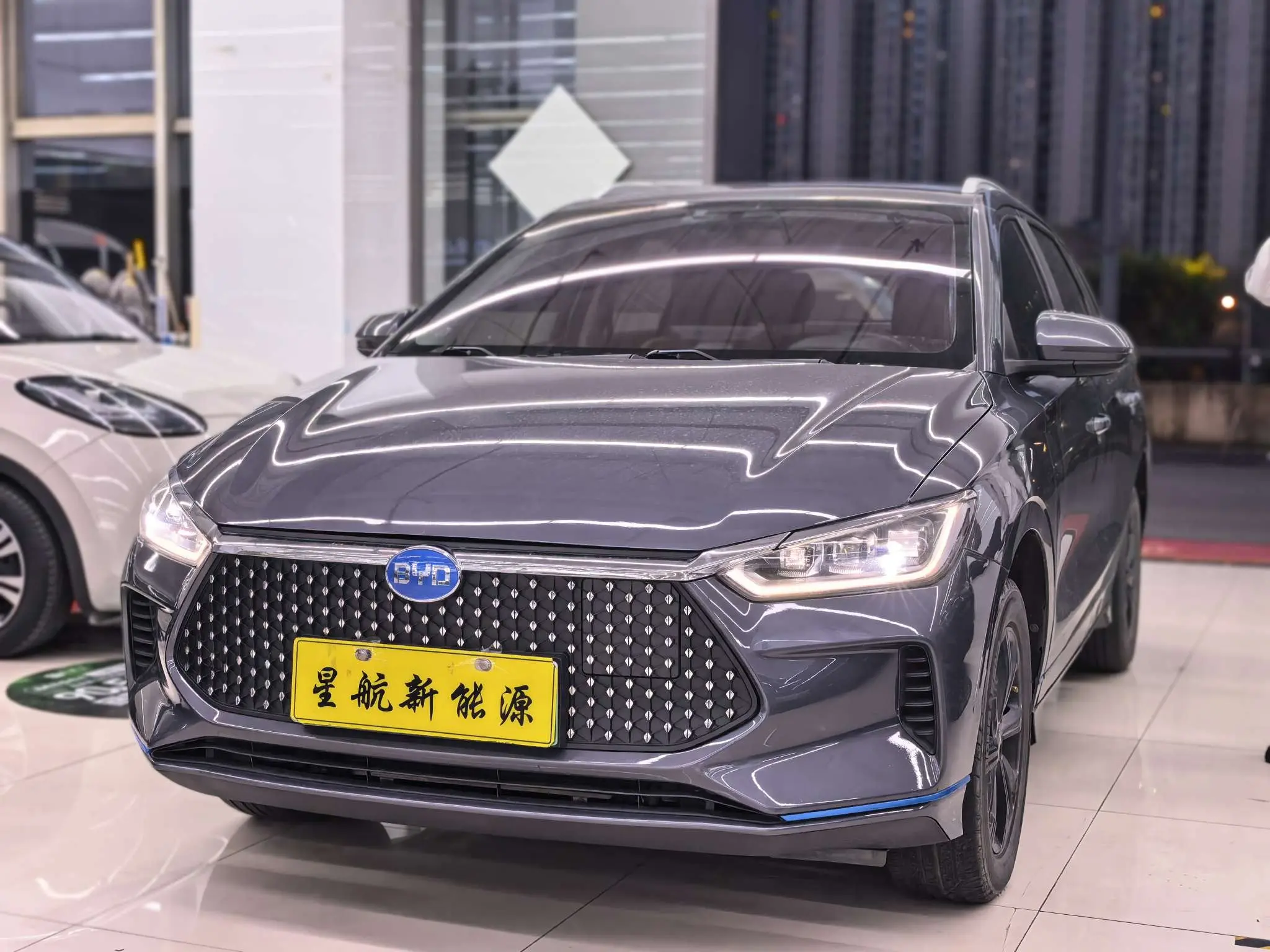 BYD e2  из Китая