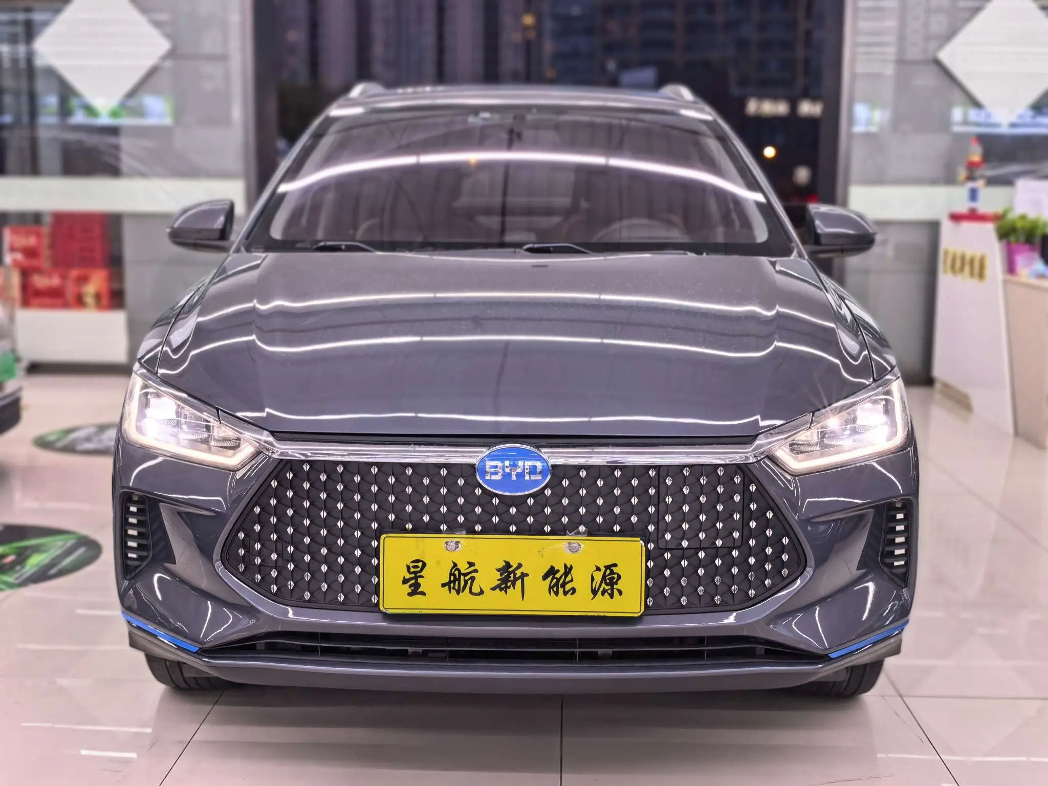 BYD e2  из Китая