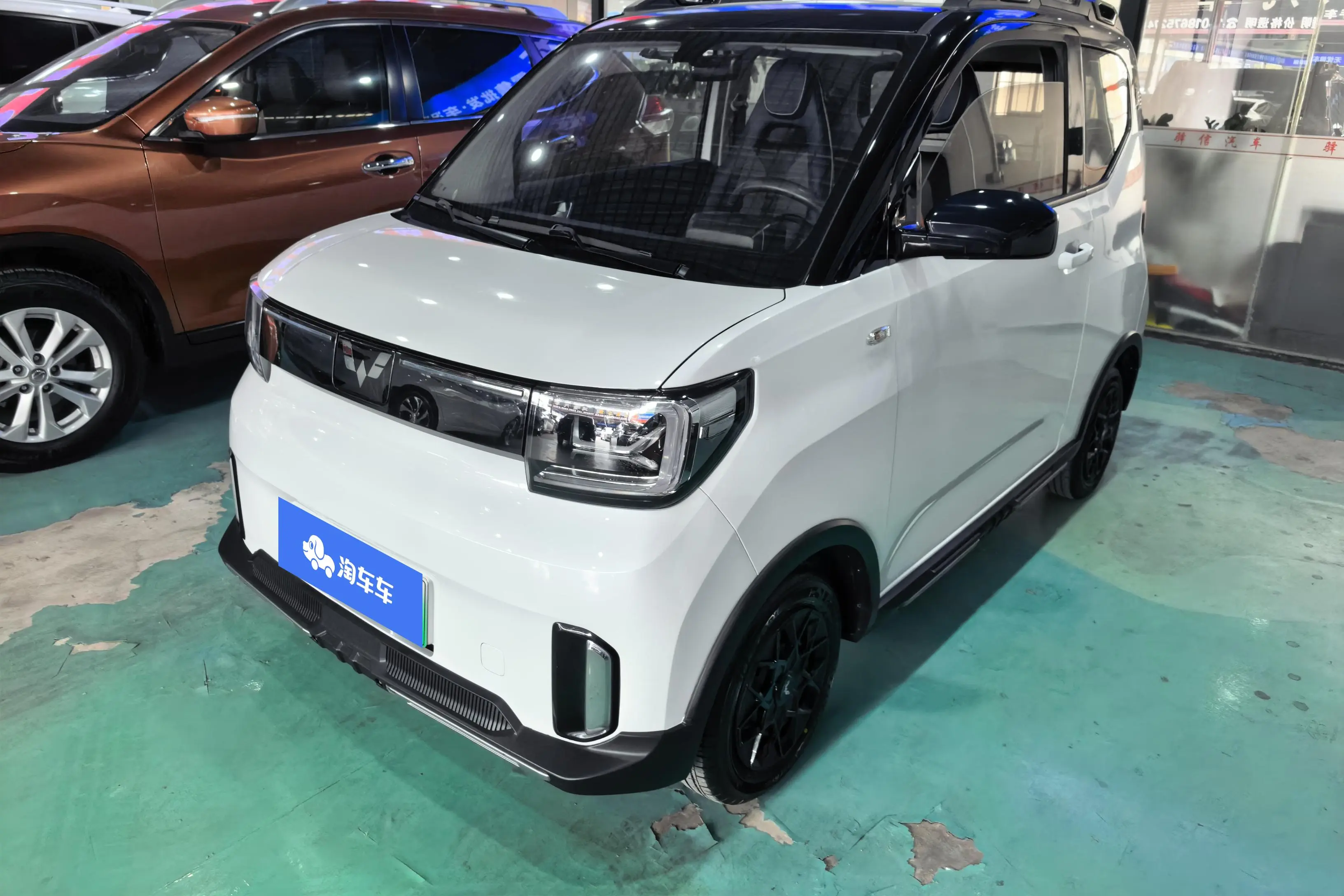 Wuling Hongguang MINIEV  из Китая