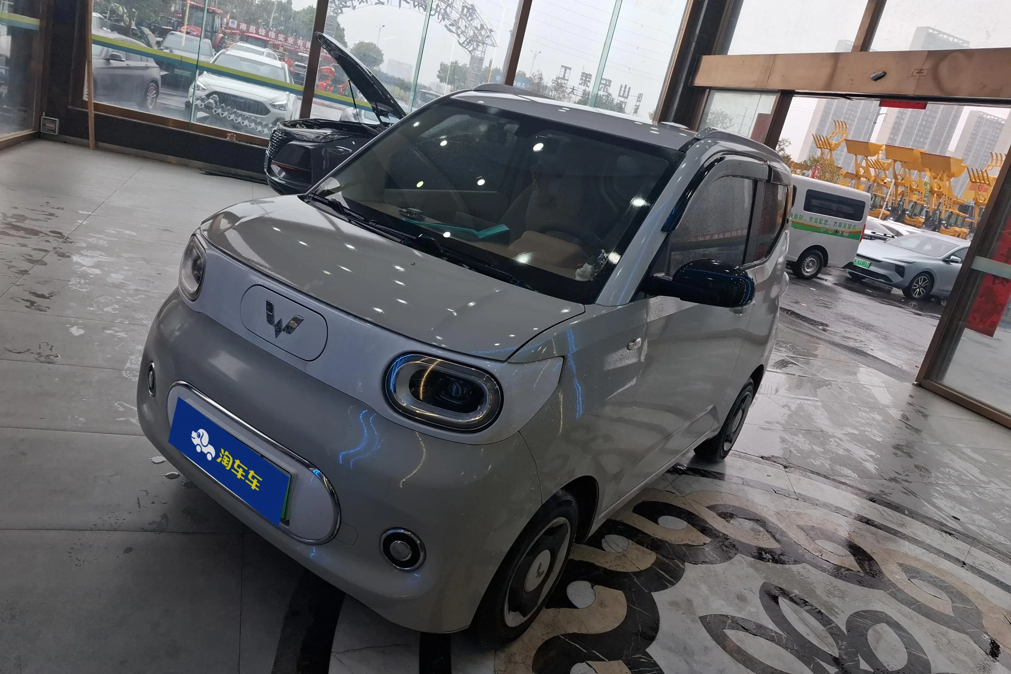 Wuling Hongguang MINIEV  из Китая