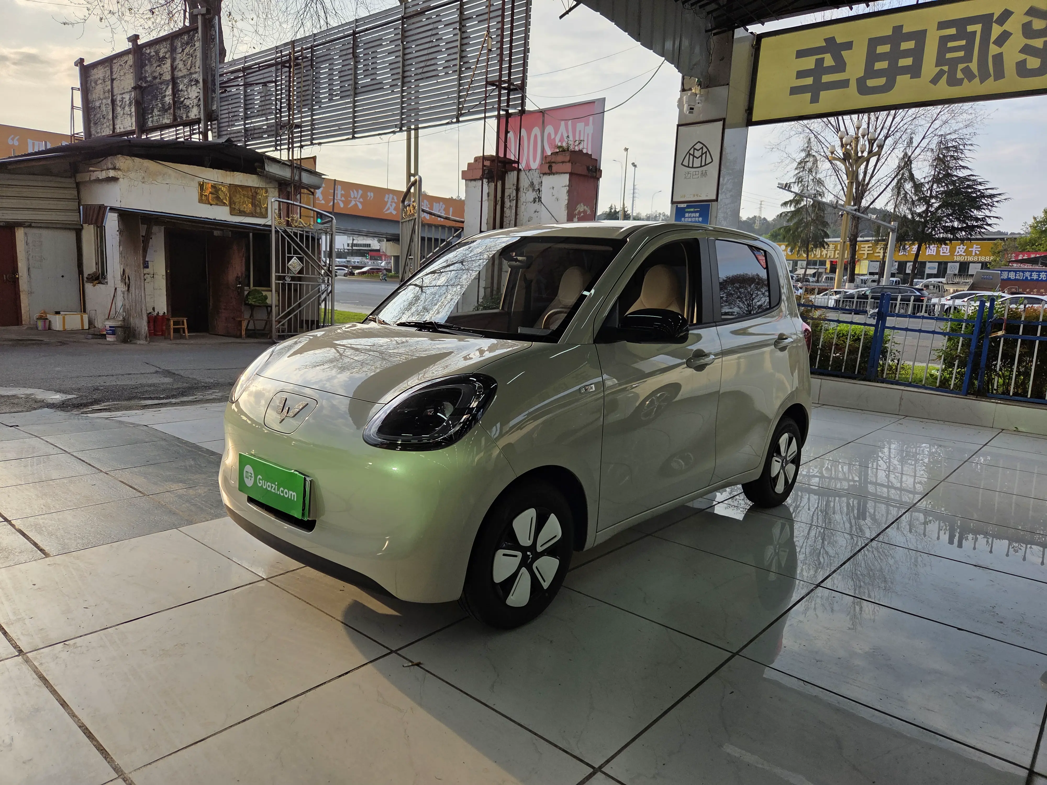 Wuling Hongguang MINIEV  из Китая