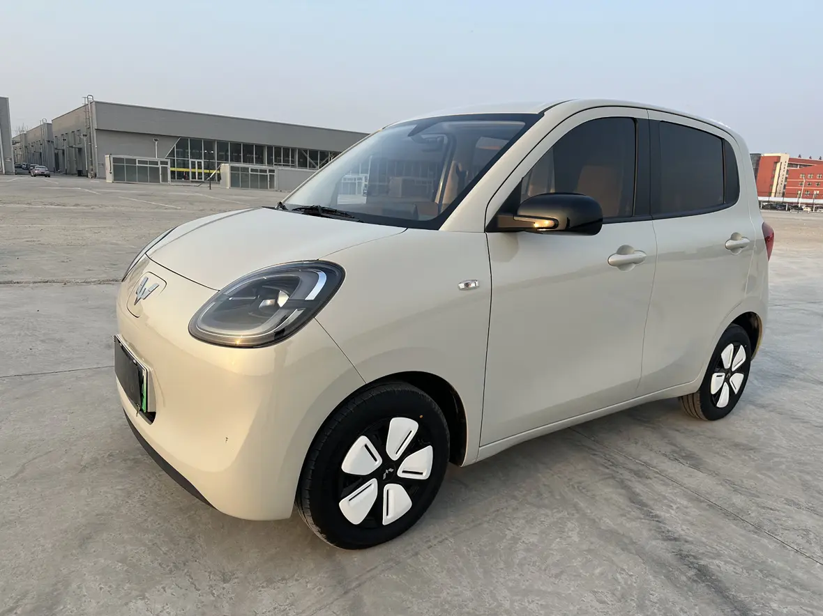 Wuling Hongguang MINIEV  из Китая