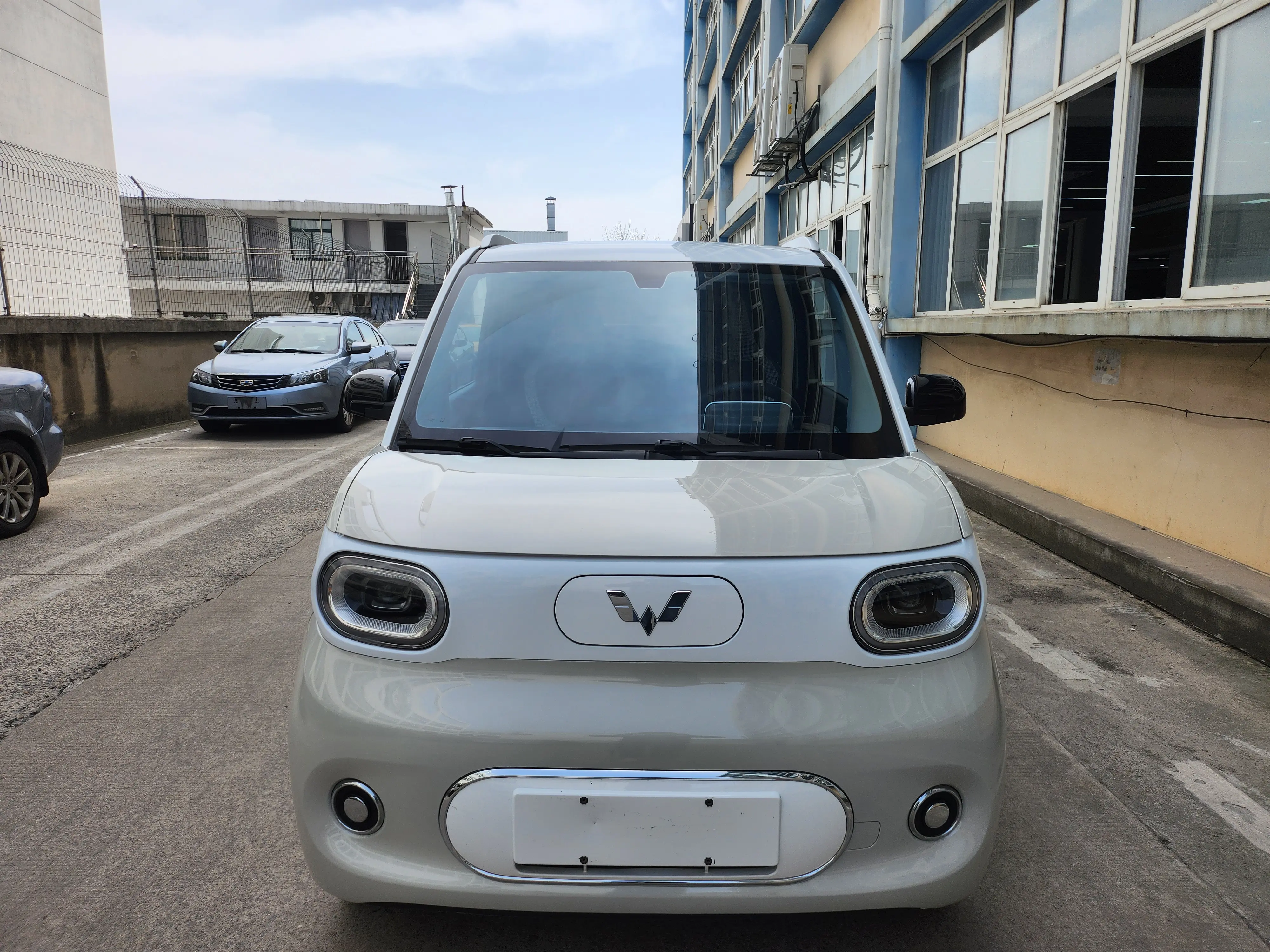 Wuling Hongguang MINIEV  из Китая
