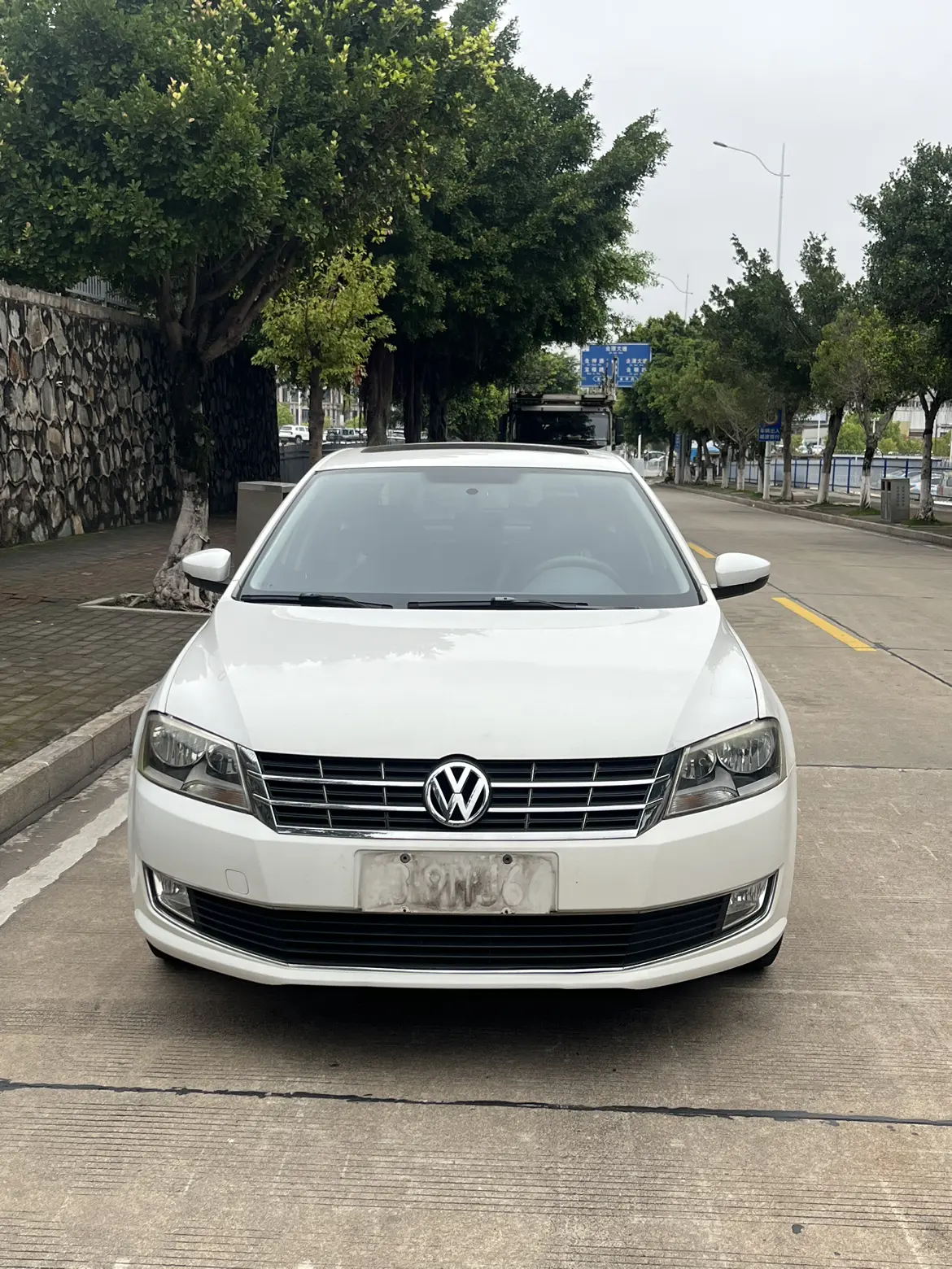 Volkswagen Langxing  из Китая