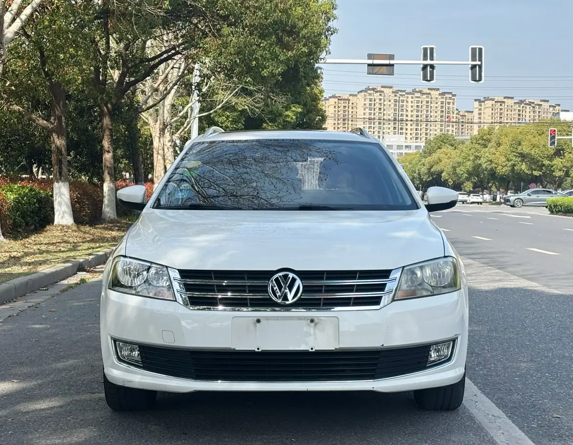 Volkswagen Langxing  из Китая
