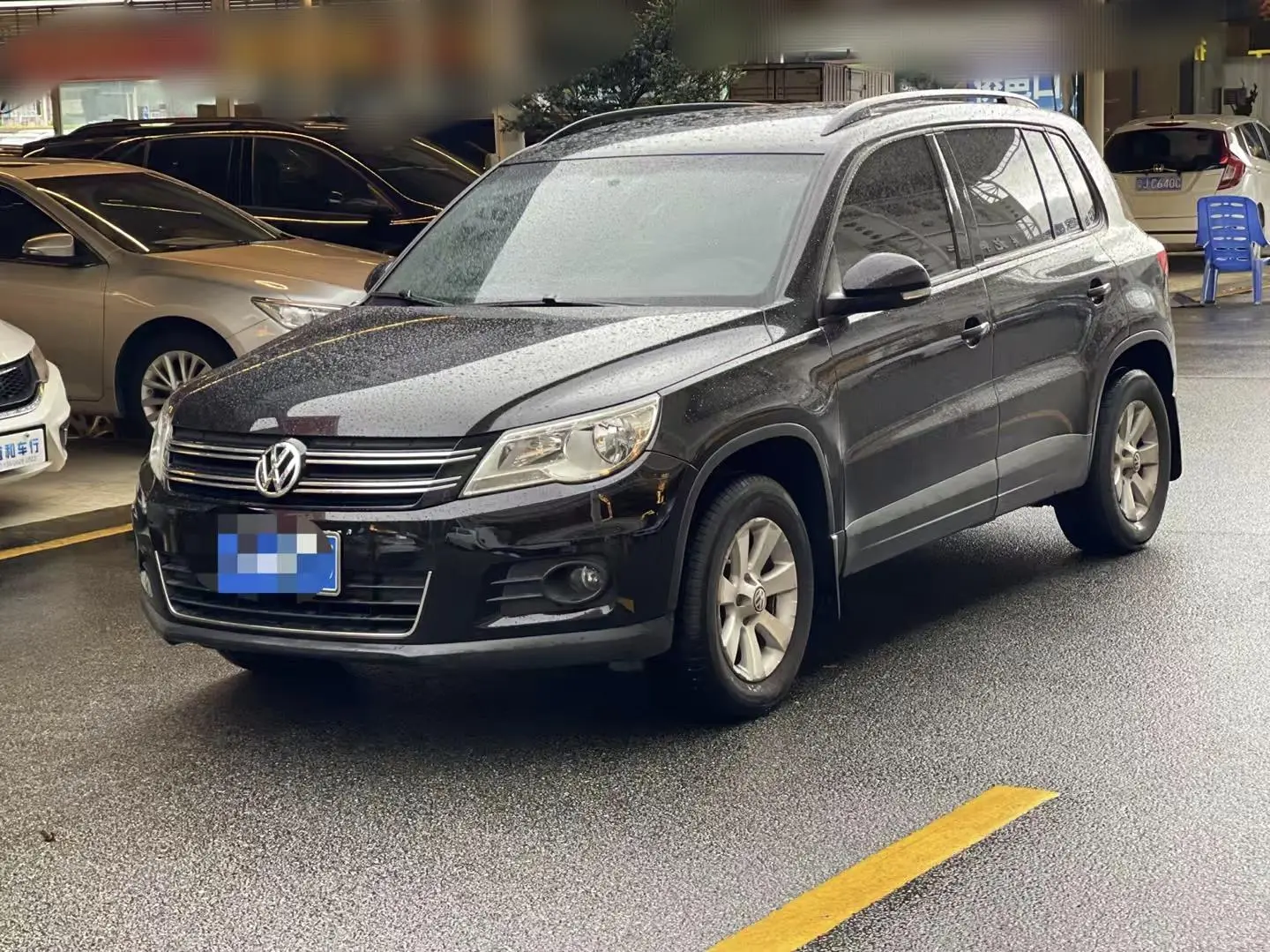 Volkswagen Tiguan (Tharu)