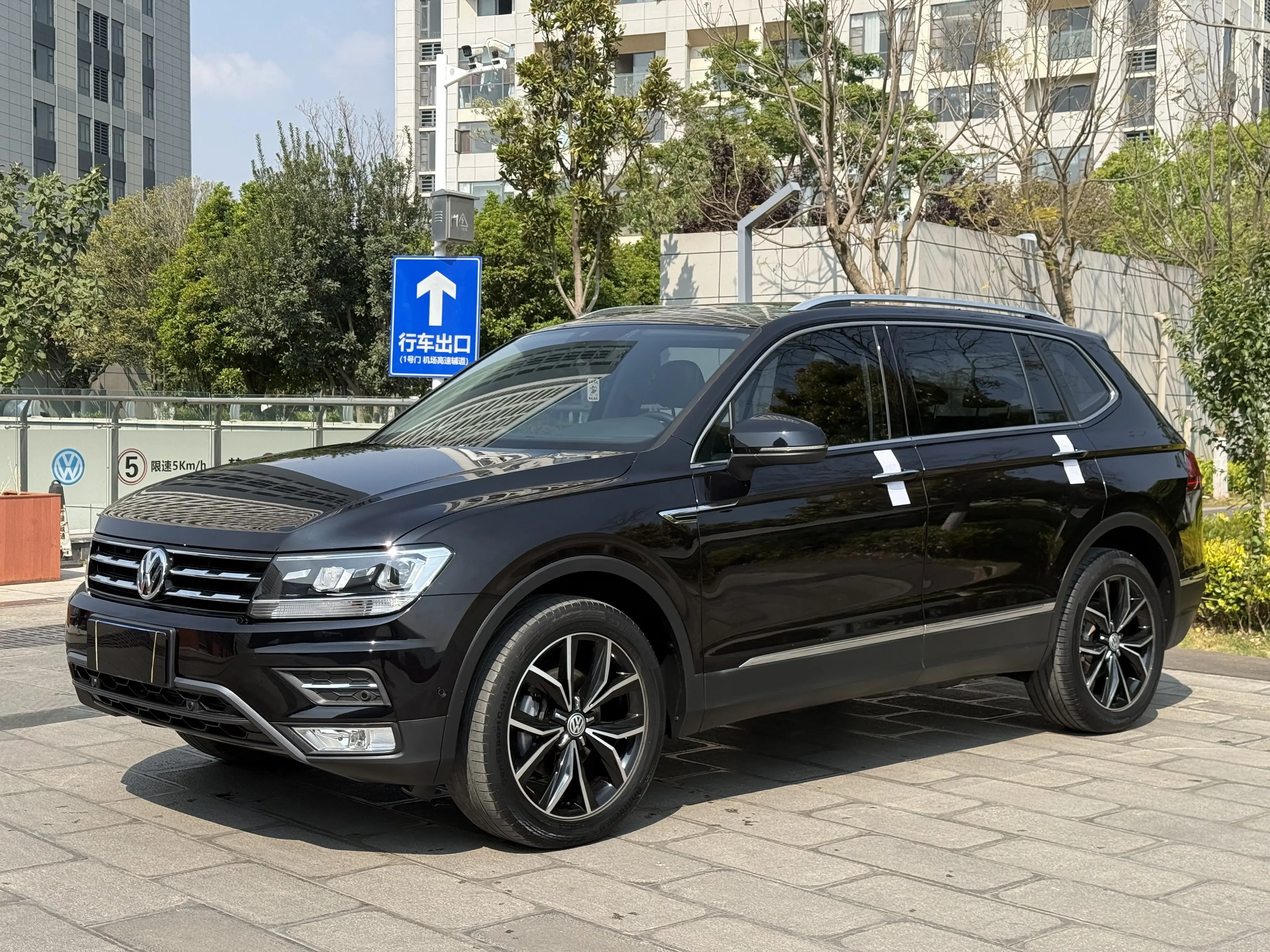 Volkswagen Tiguan L