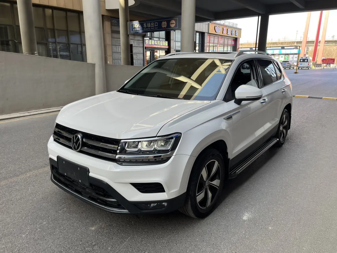 Volkswagen Tharu
