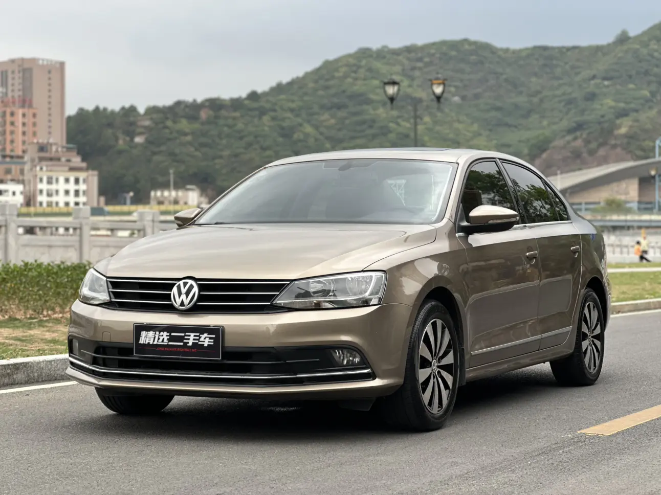 Volkswagen Sagitar  из Китая