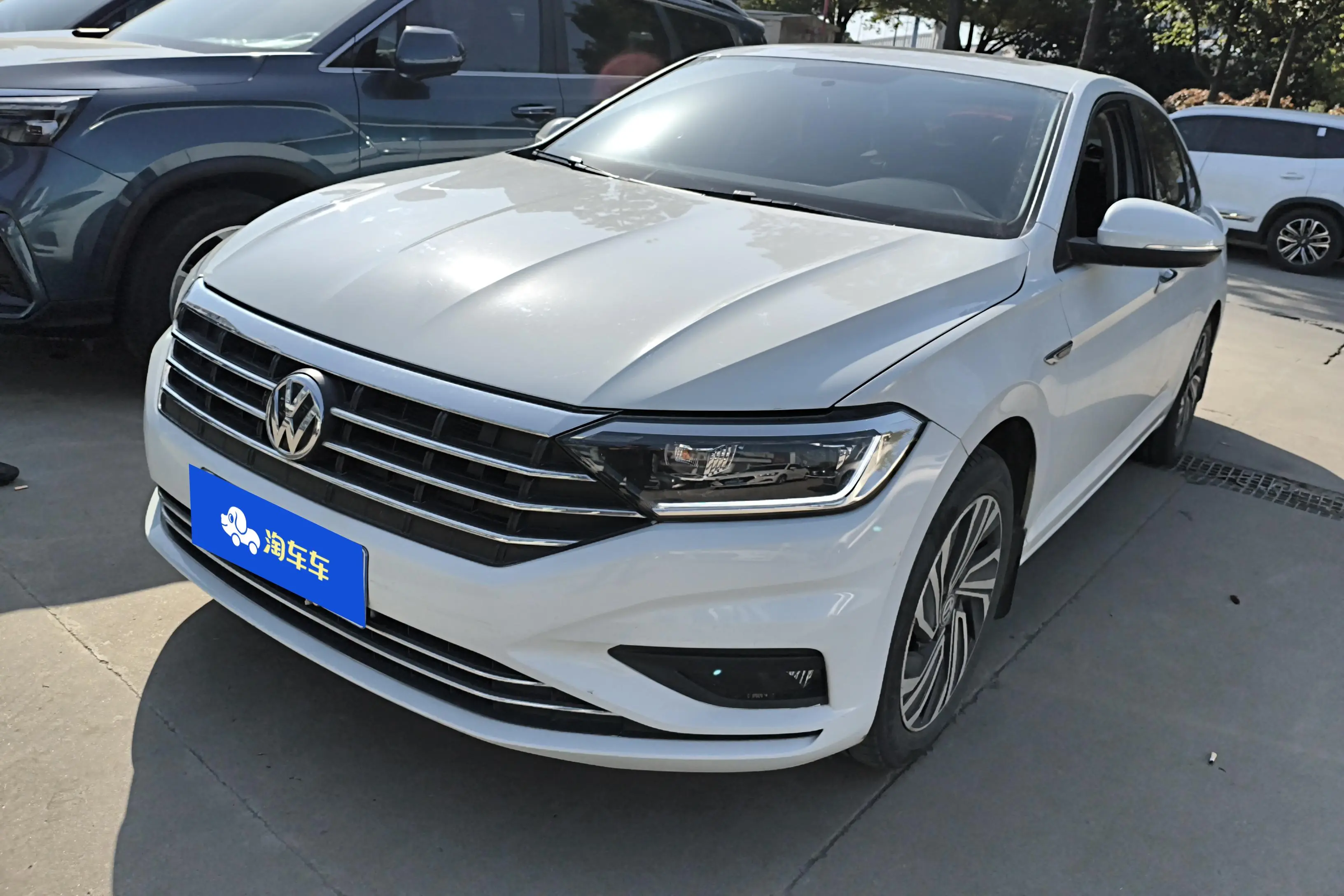 Volkswagen Sagitar