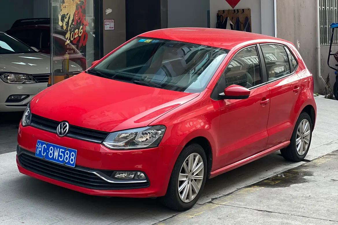 Volkswagen Polo  из Китая