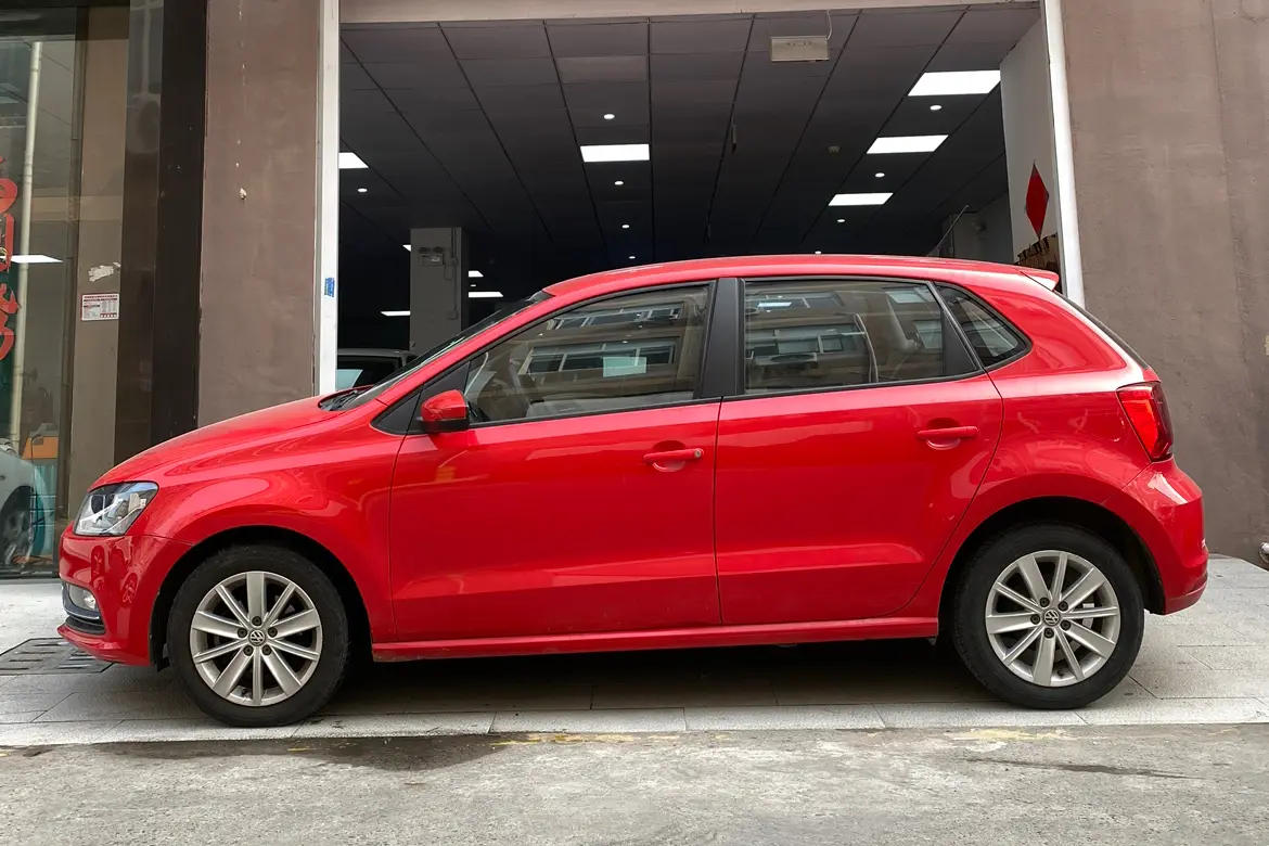 Volkswagen Polo  из Китая