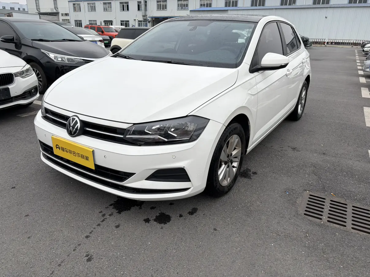 Volkswagen Polo  из Китая