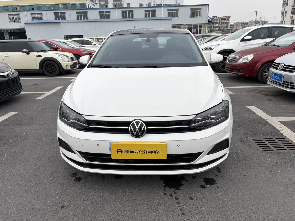 Volkswagen Polo  из Китая
