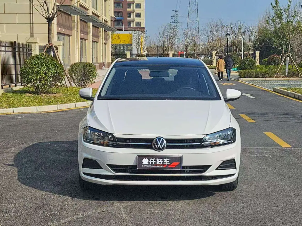 Volkswagen Polo  из Китая
