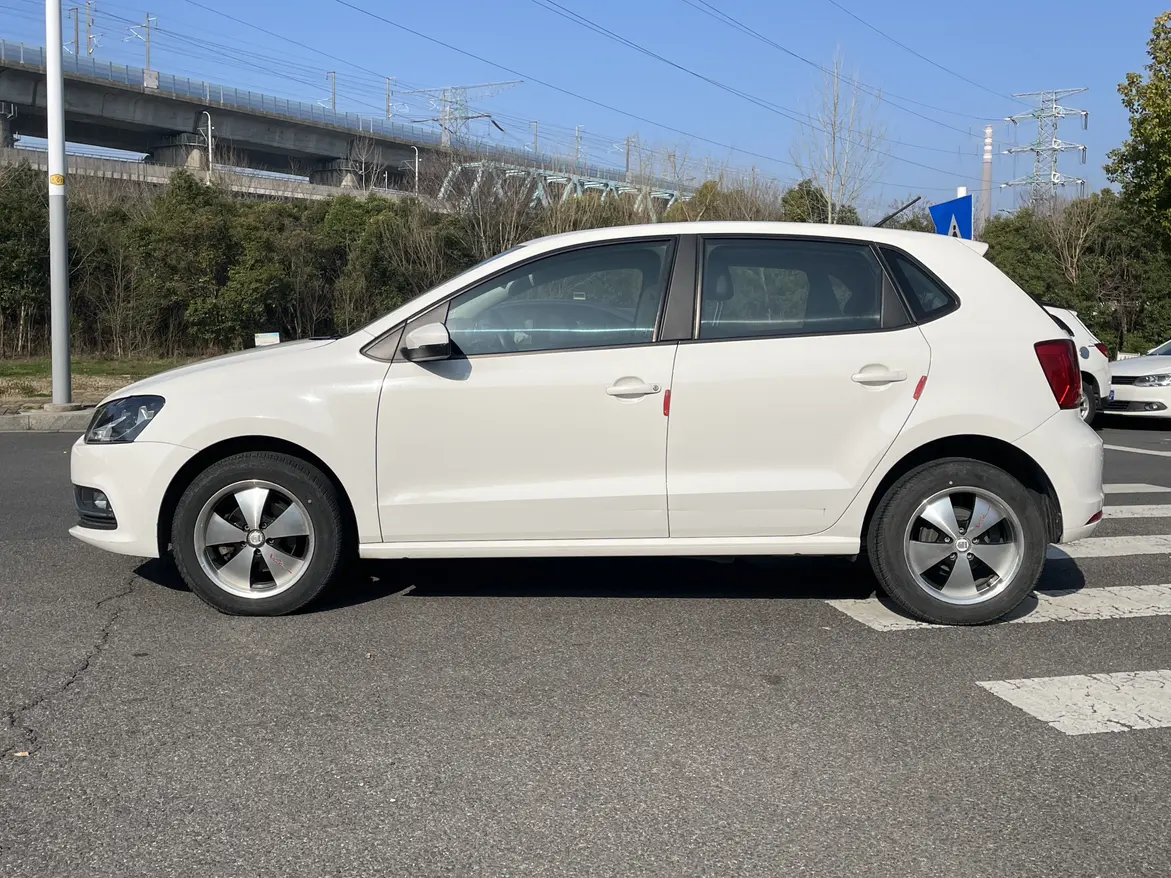 Volkswagen Polo  из Китая