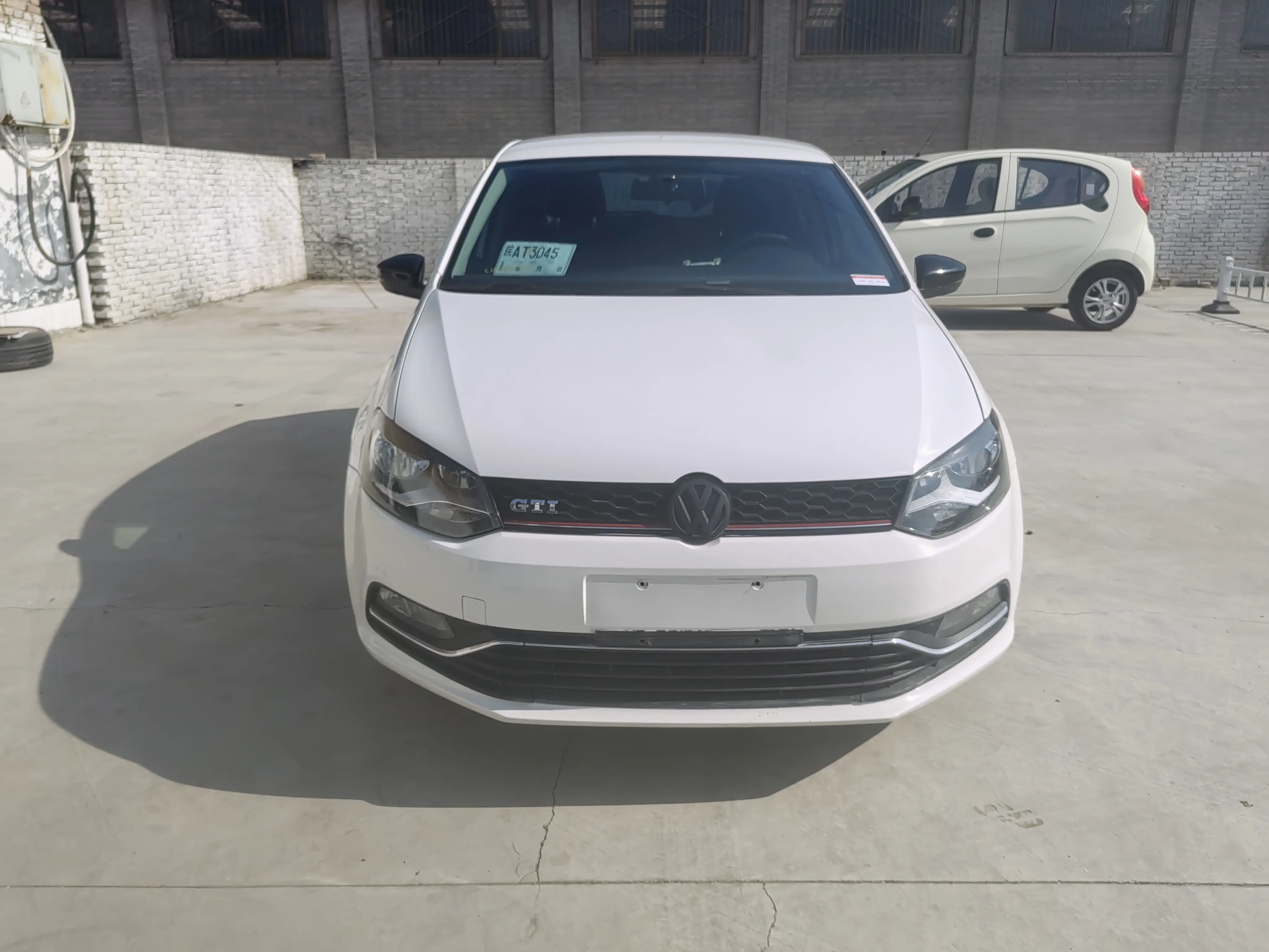 Volkswagen Polo  из Китая