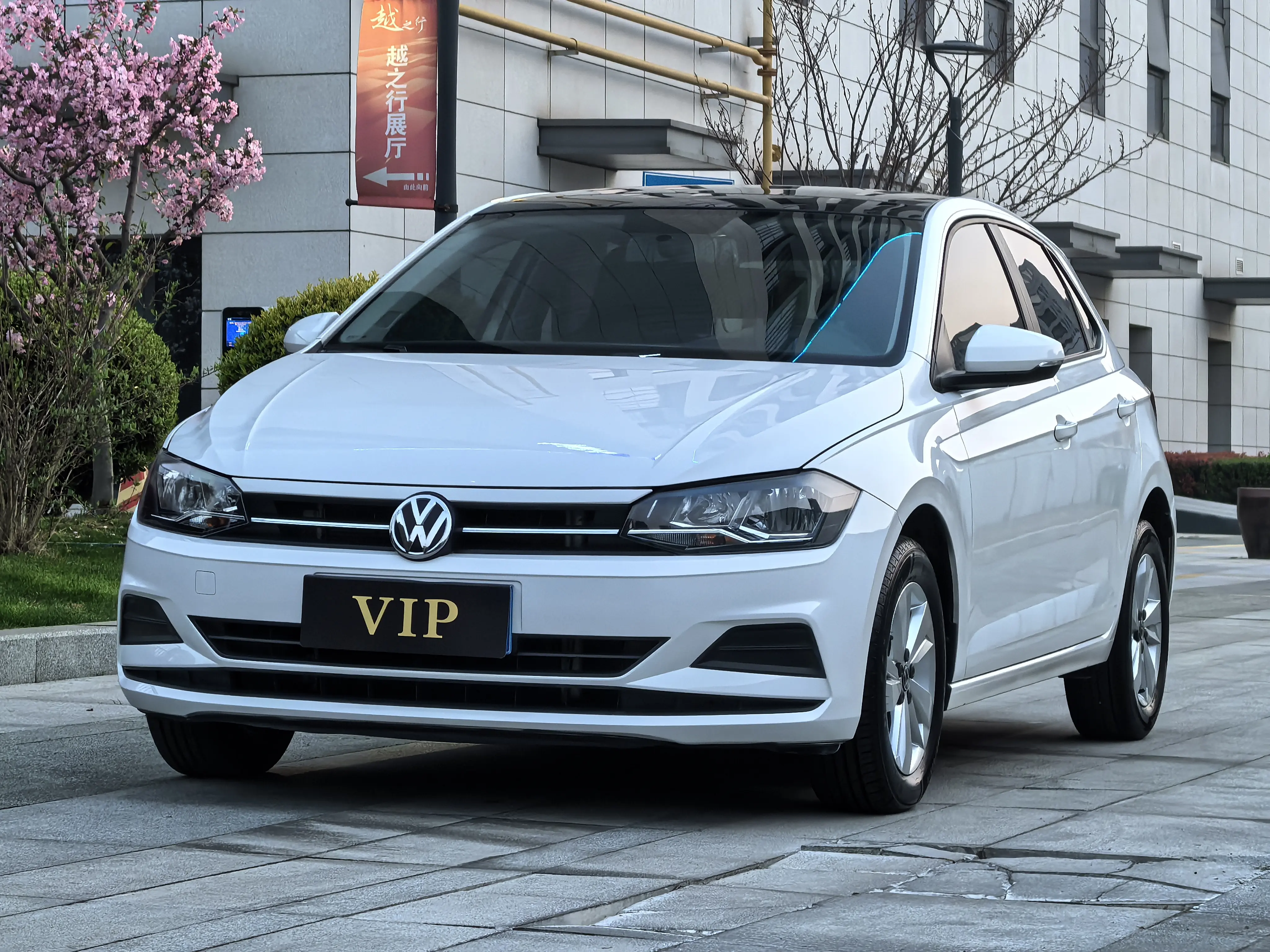 Volkswagen Polo  из Китая