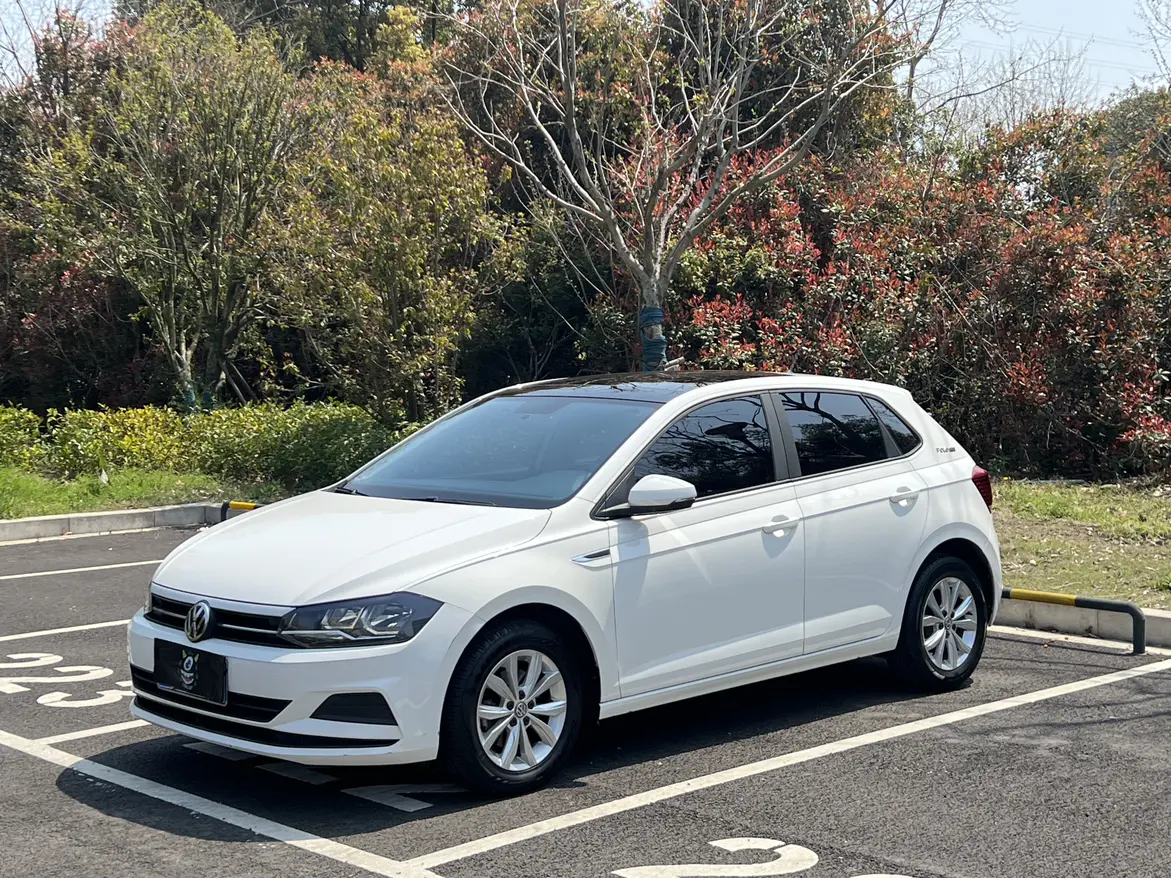 Volkswagen Polo  из Китая