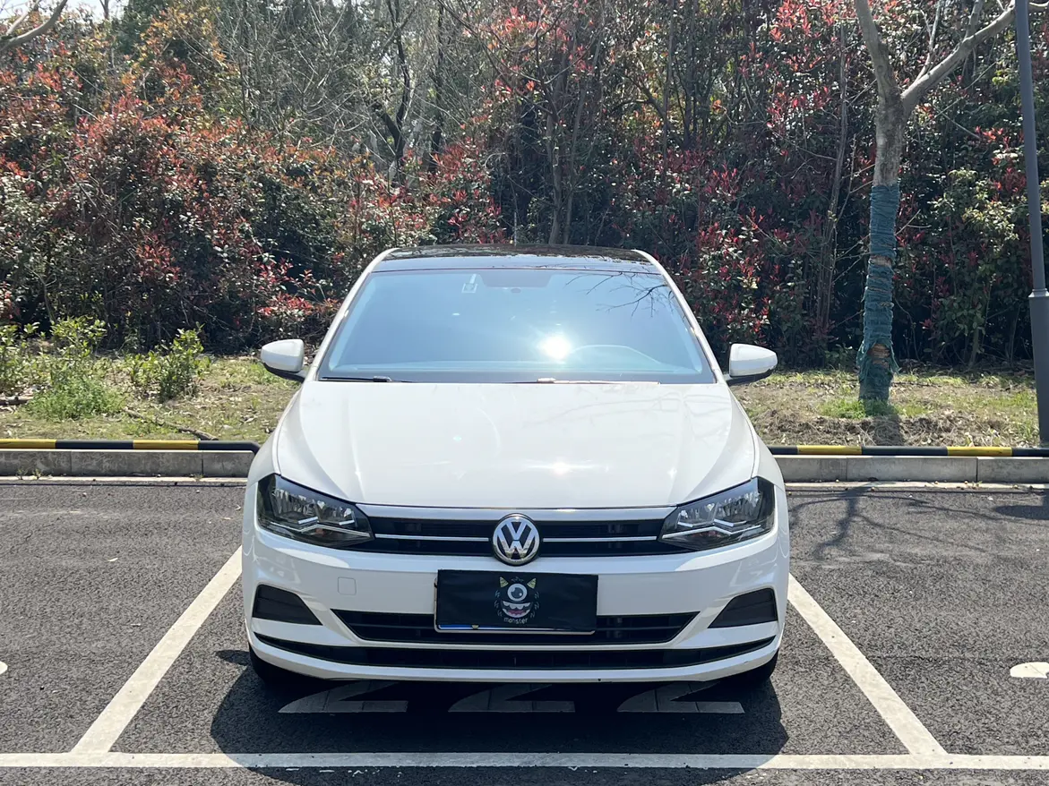 Volkswagen Polo  из Китая