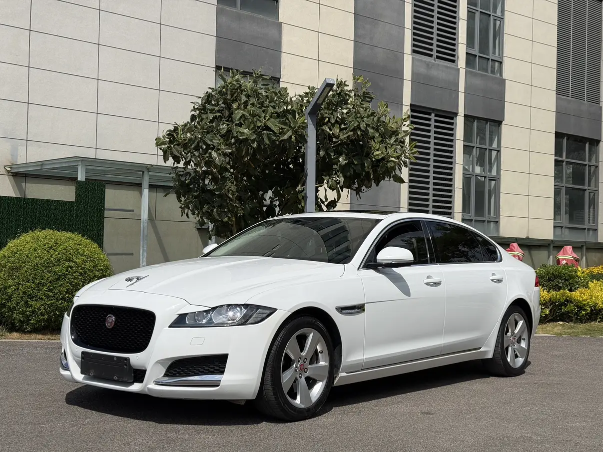 Jaguar XFL