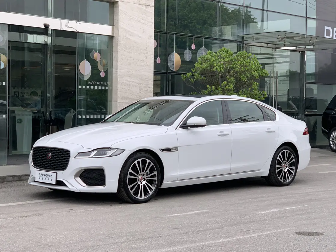 Jaguar XFL