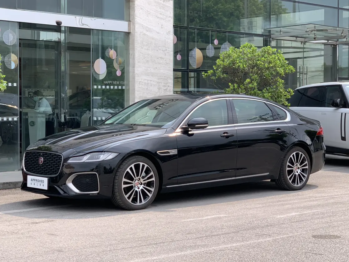 Jaguar XFL