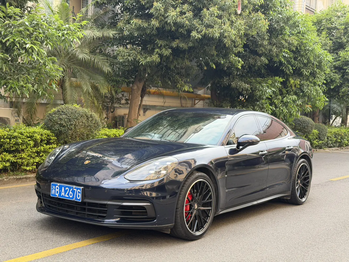 Porsche Panamera  из Китая