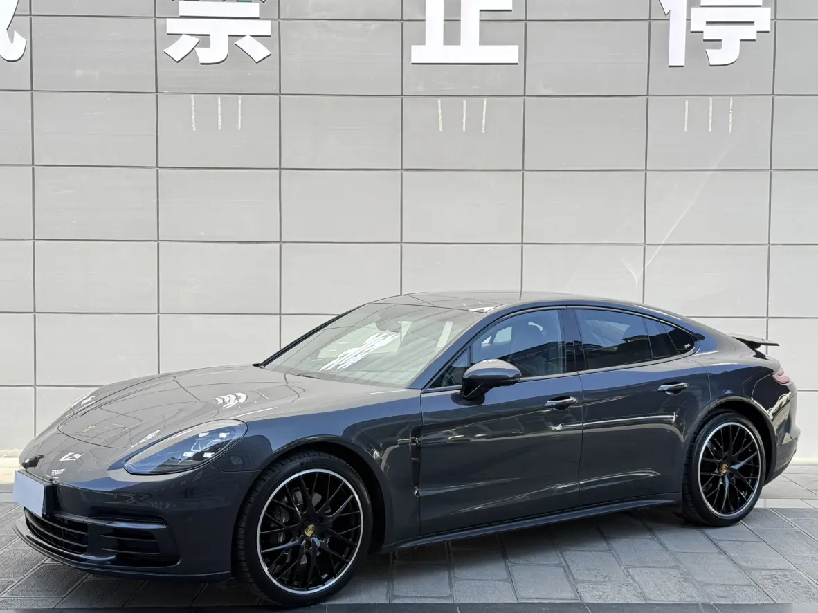 Porsche Panamera  из Китая