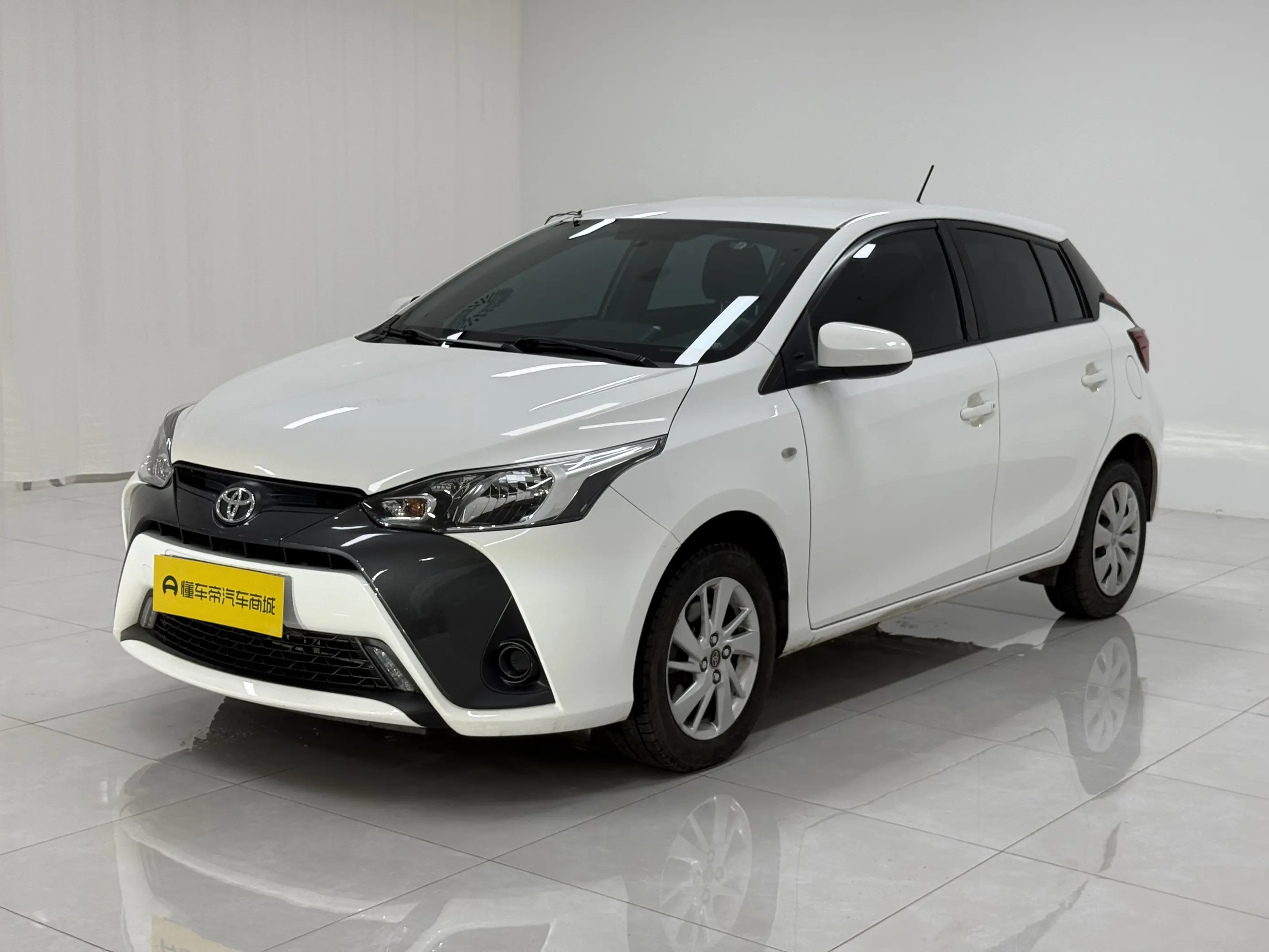 Toyota Yaris L