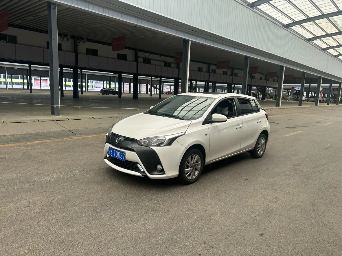 Toyota Yaris L  из Китая