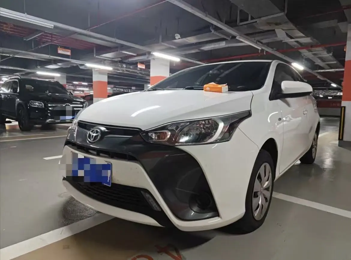 Toyota Yaris L  из Китая