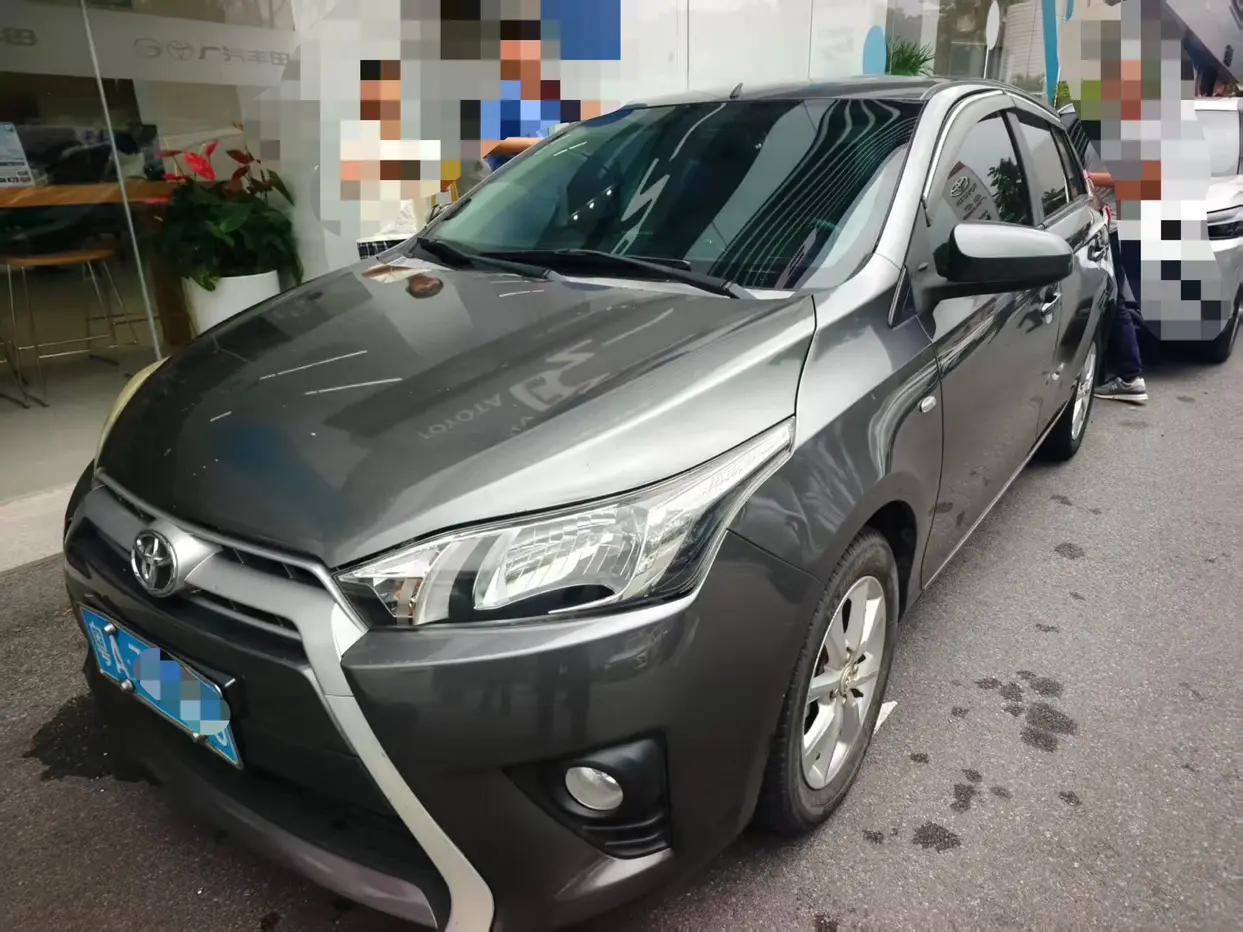 Toyota Yaris L  из Китая