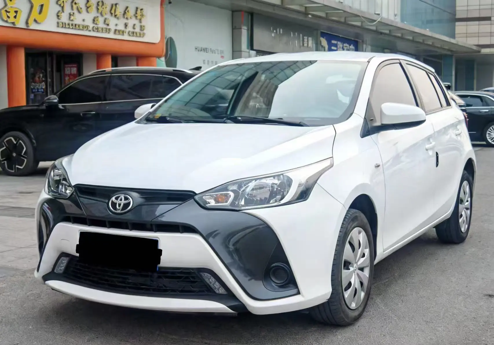 Toyota Yaris L  из Китая