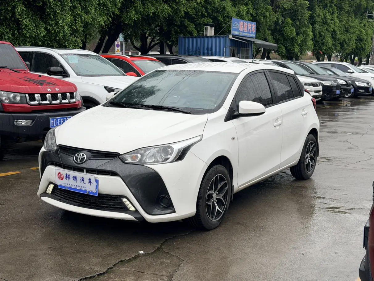 Toyota Yaris L  из Китая