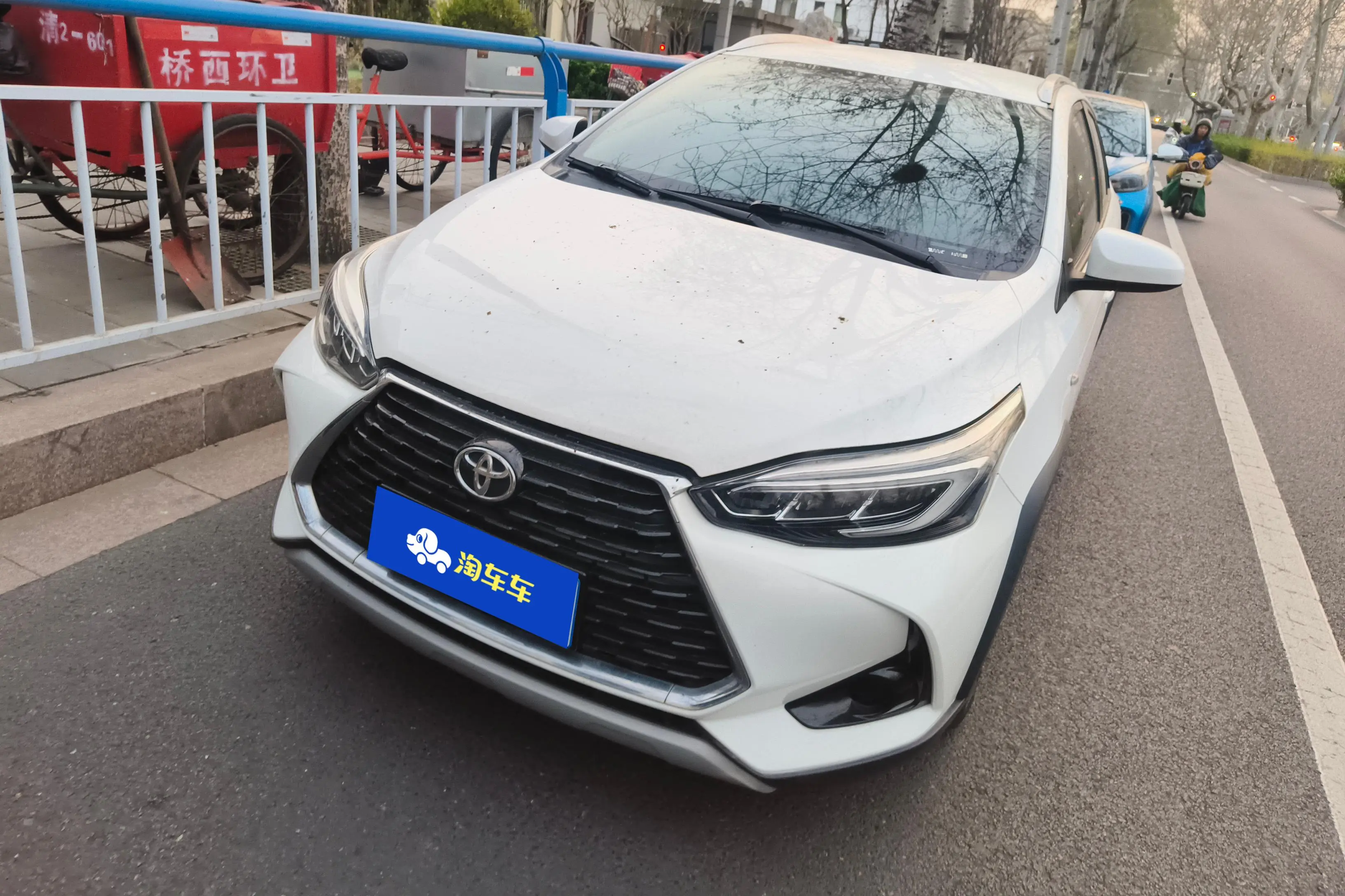 Toyota Yaris L  из Китая