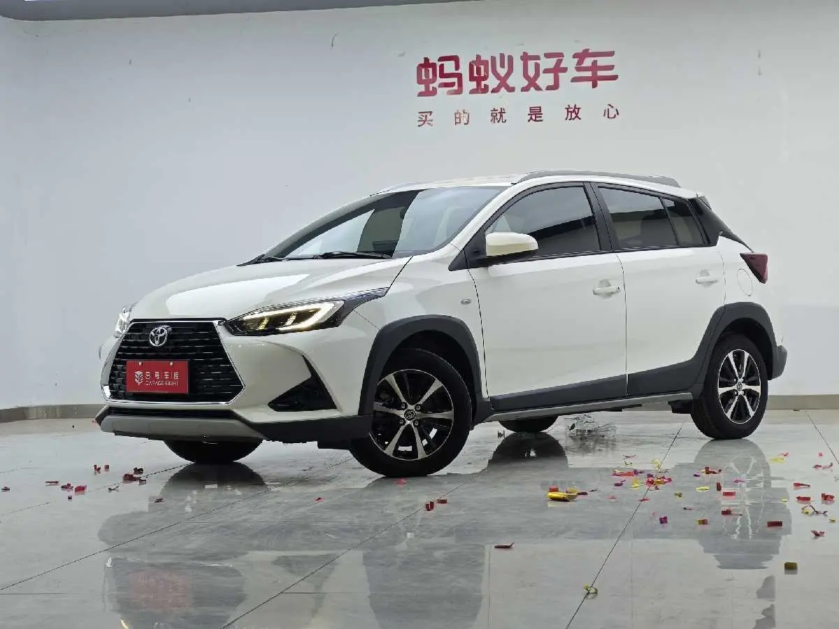 Toyota Yaris L  из Китая