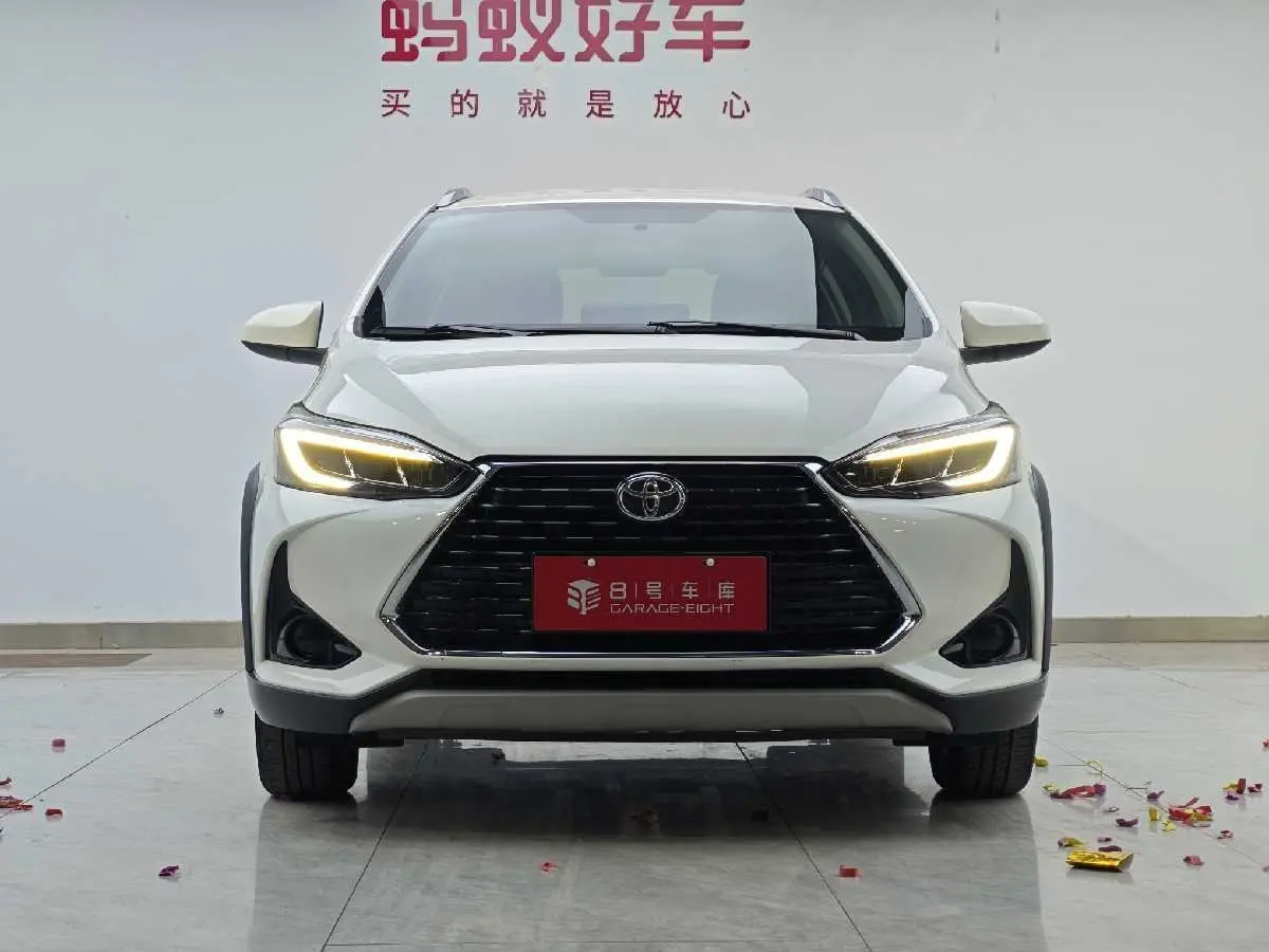 Toyota Yaris L  из Китая