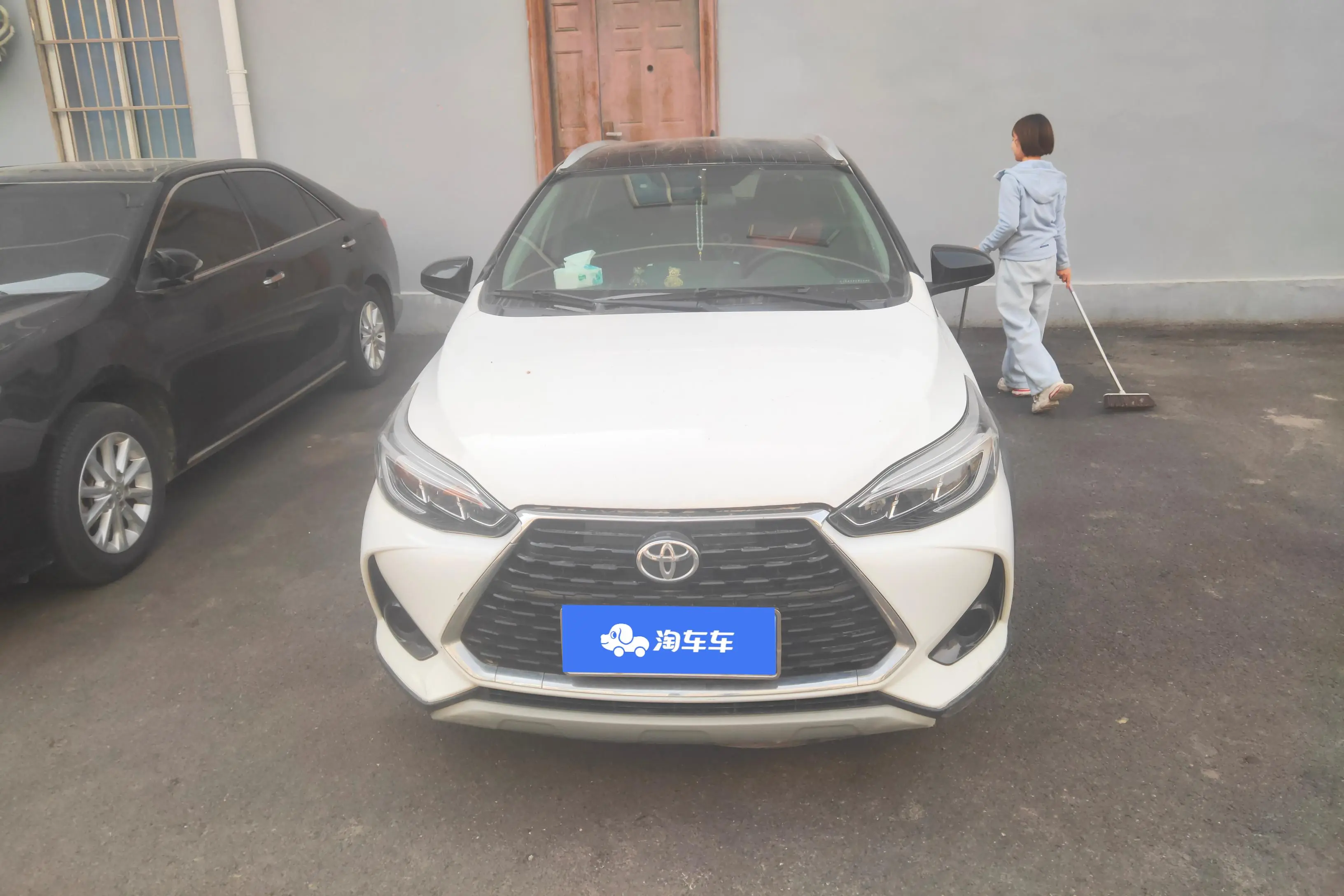 Toyota Yaris L  из Китая