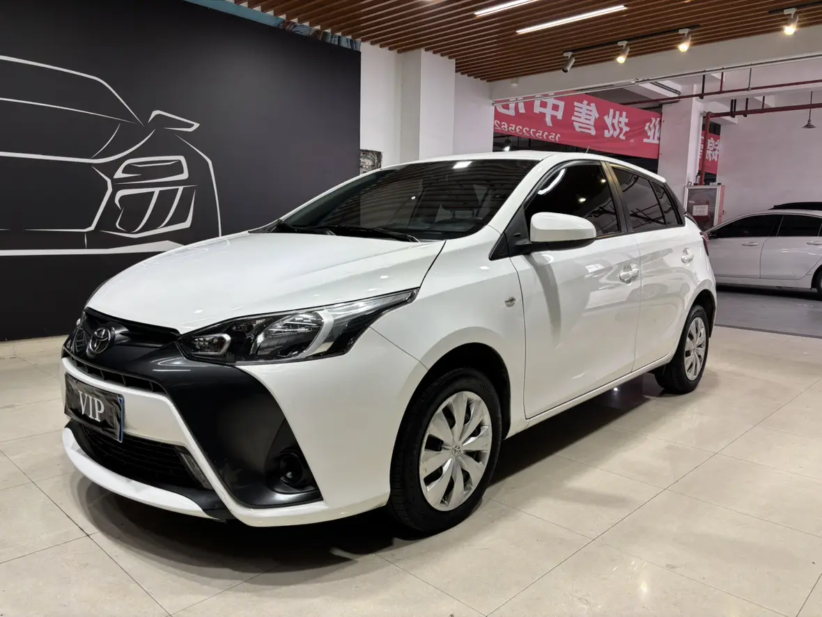 Toyota Yaris L  из Китая