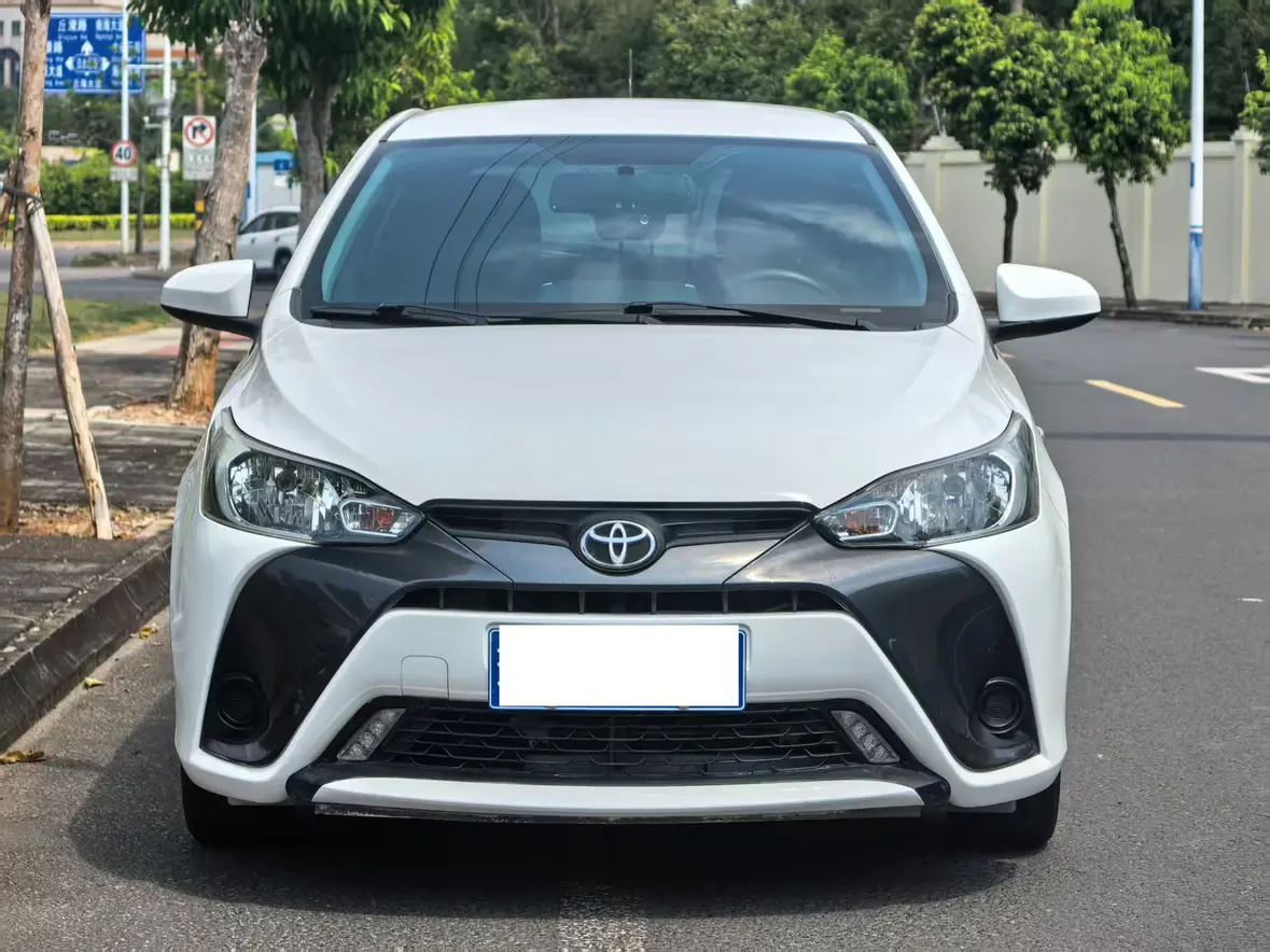 Toyota Yaris L  из Китая