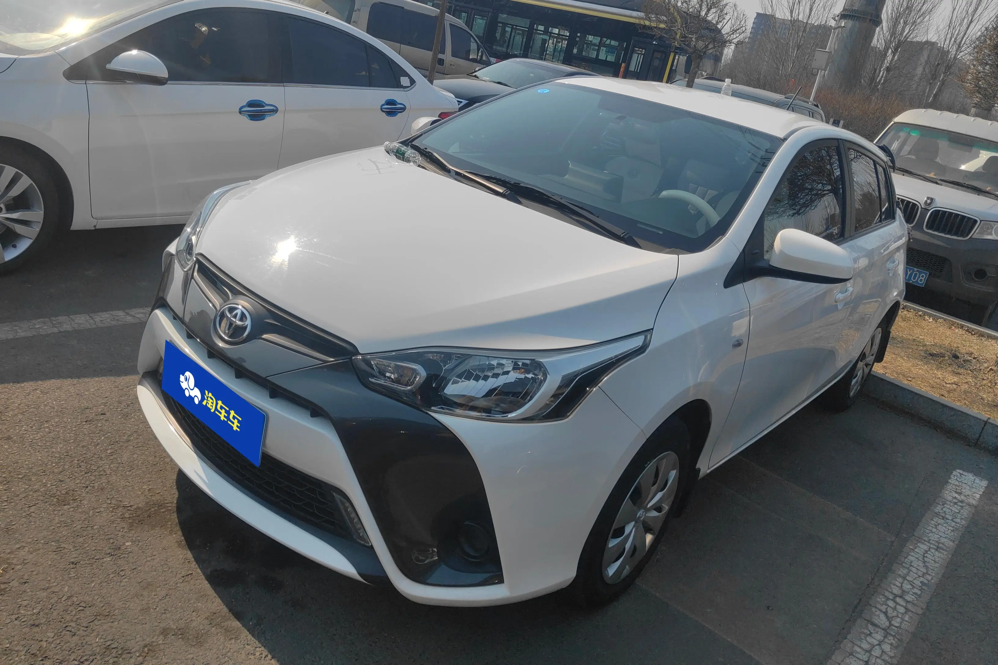 Toyota Yaris L  из Китая
