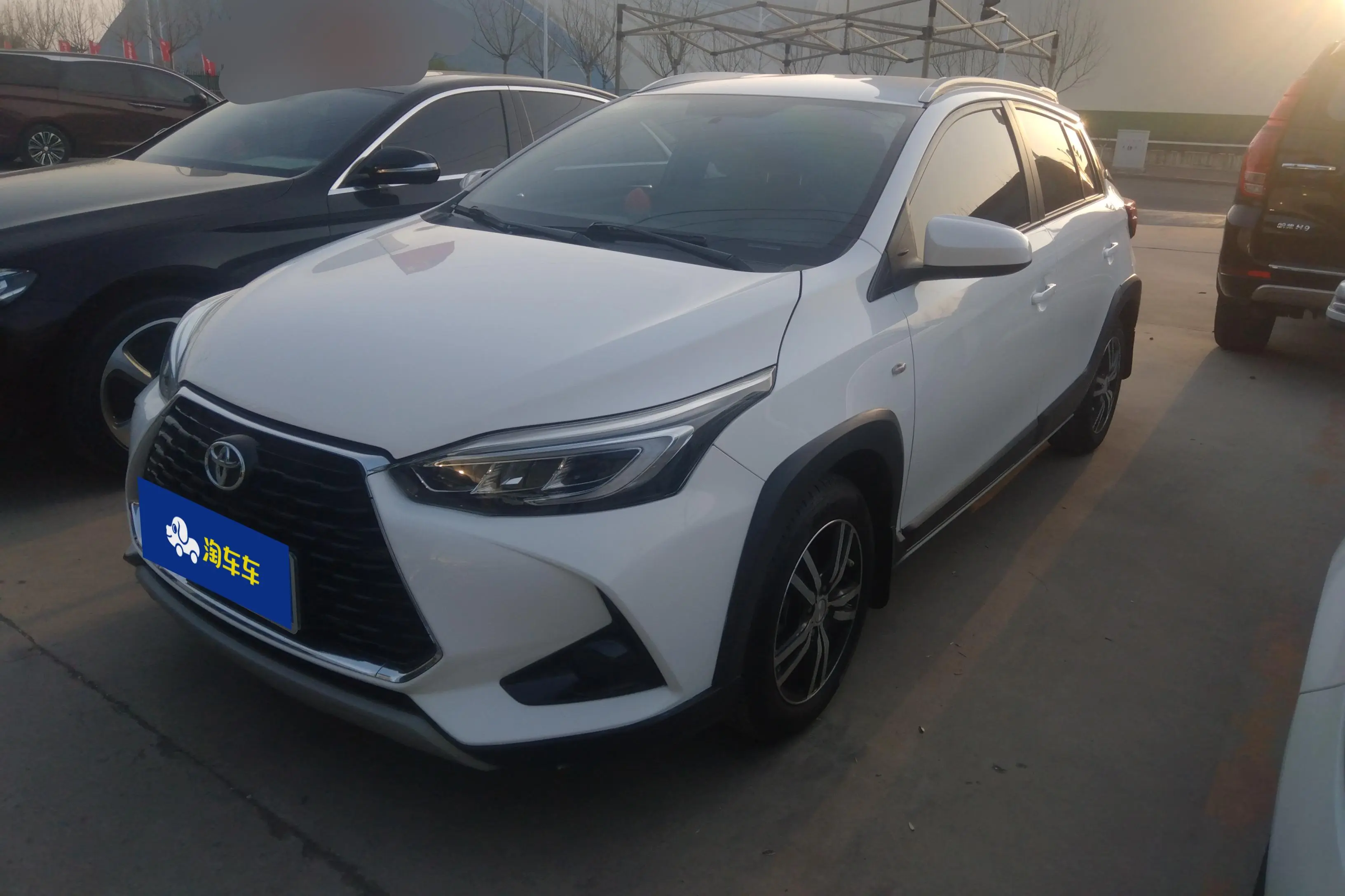 Toyota Yaris L  из Китая