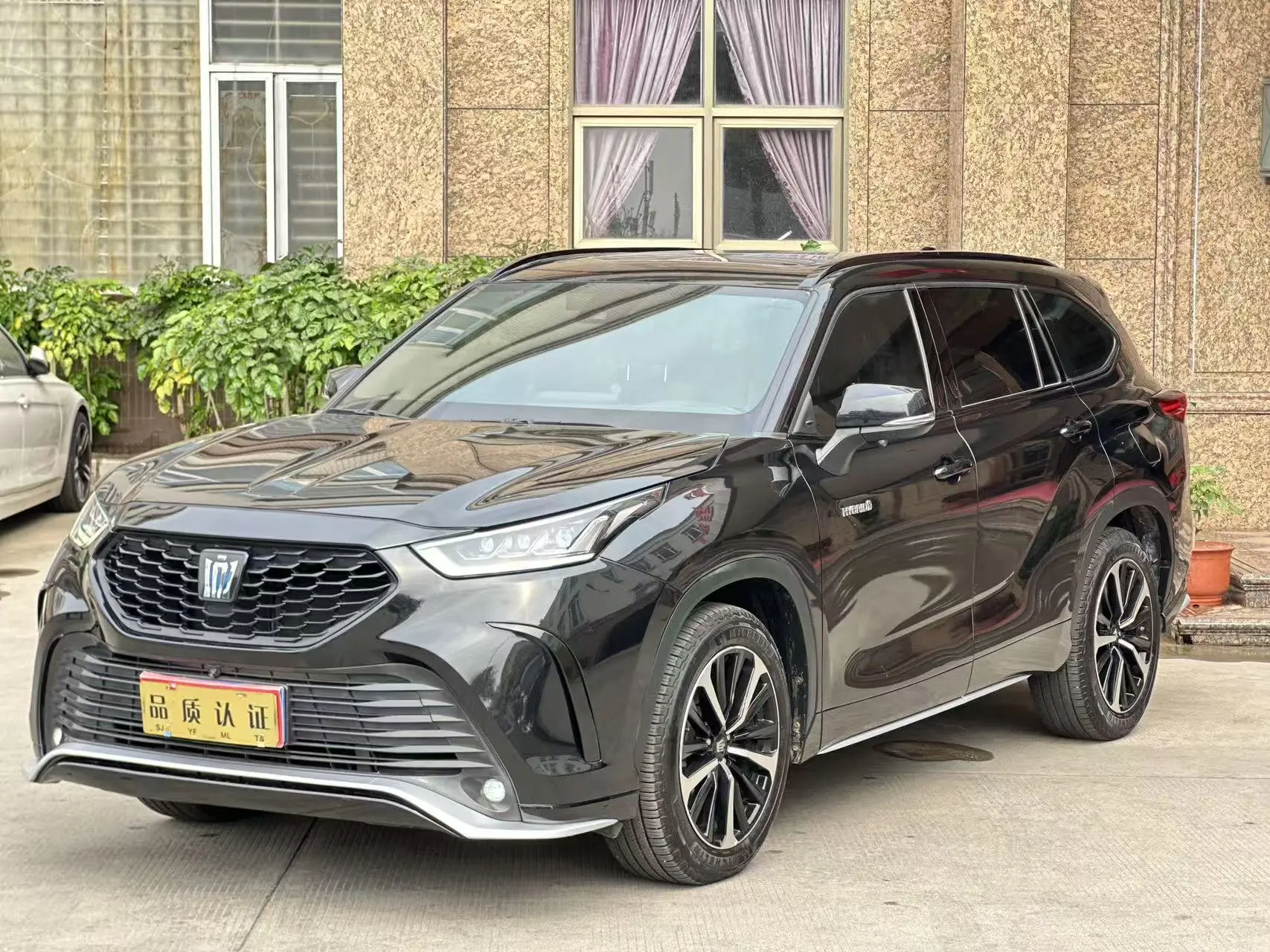 Toyota Crown Kluger