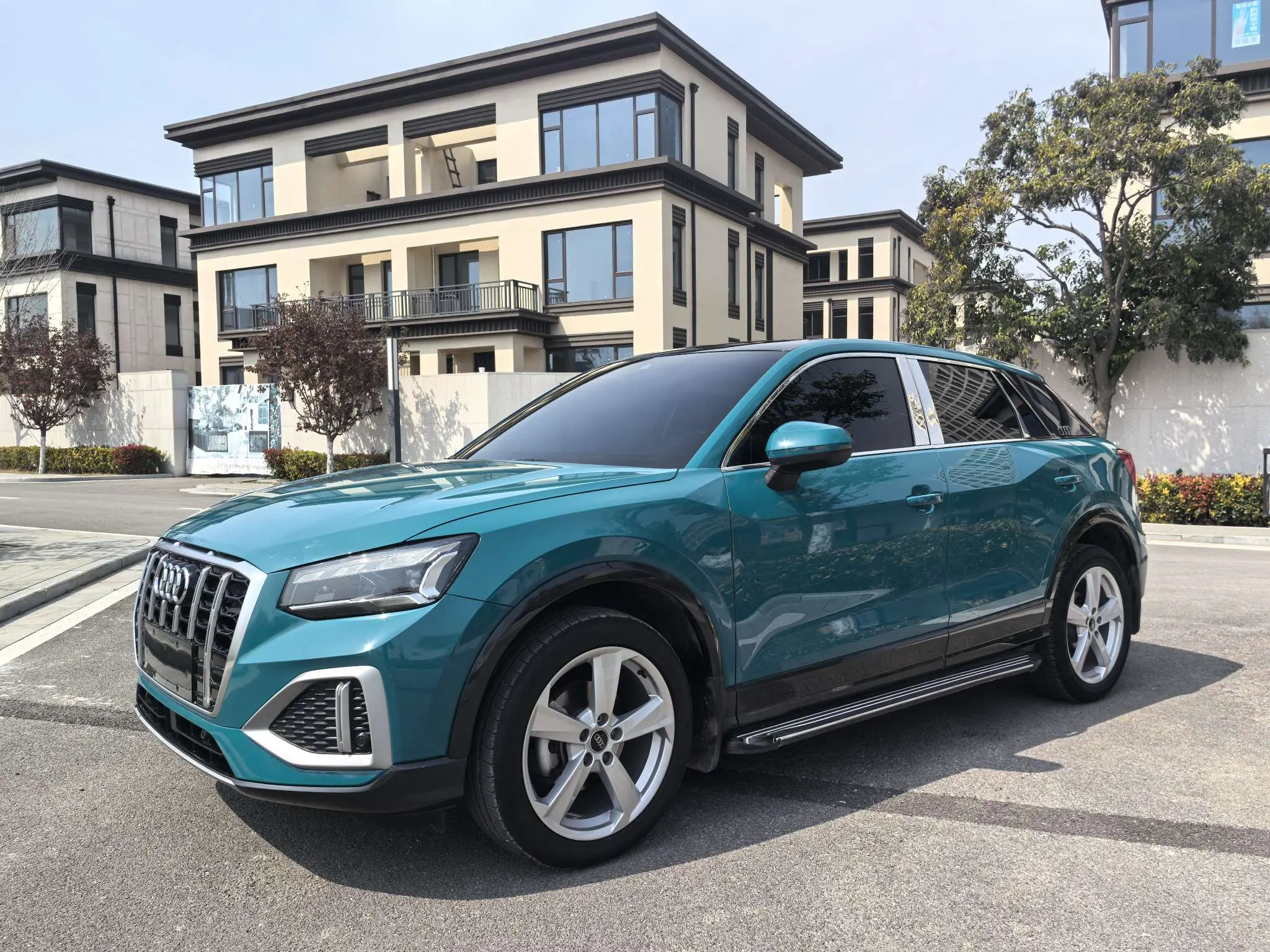 Audi Q2L
