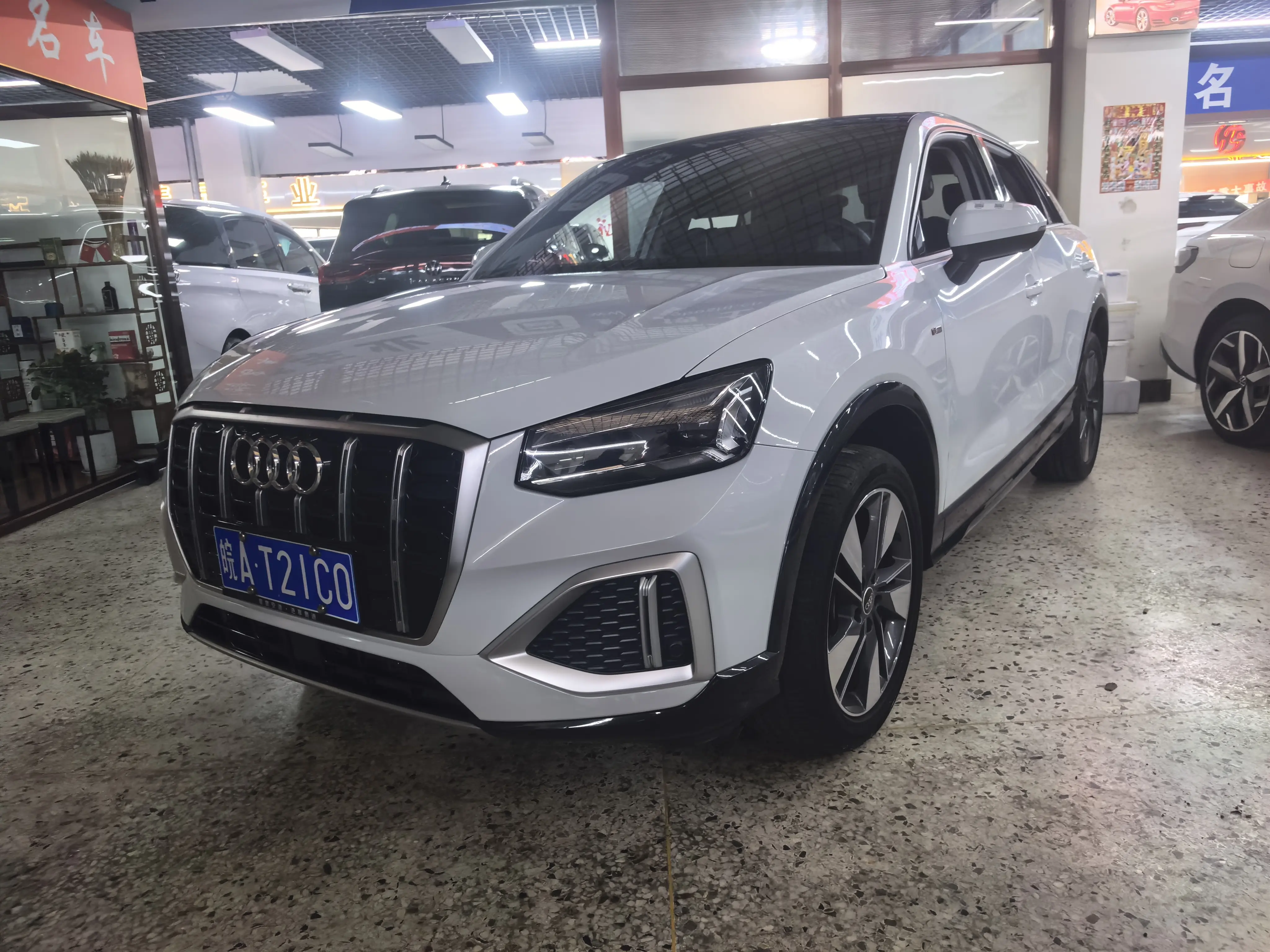Audi Q2L