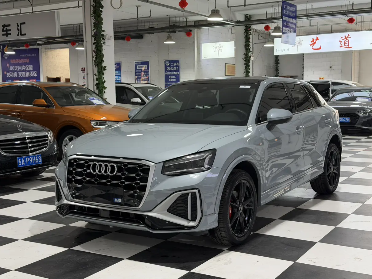 Audi Q2L