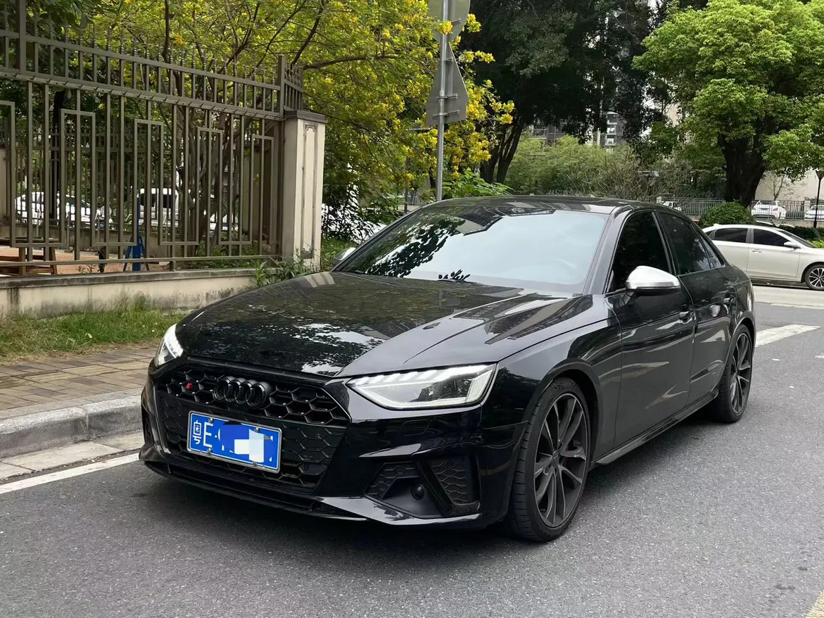 Audi S4