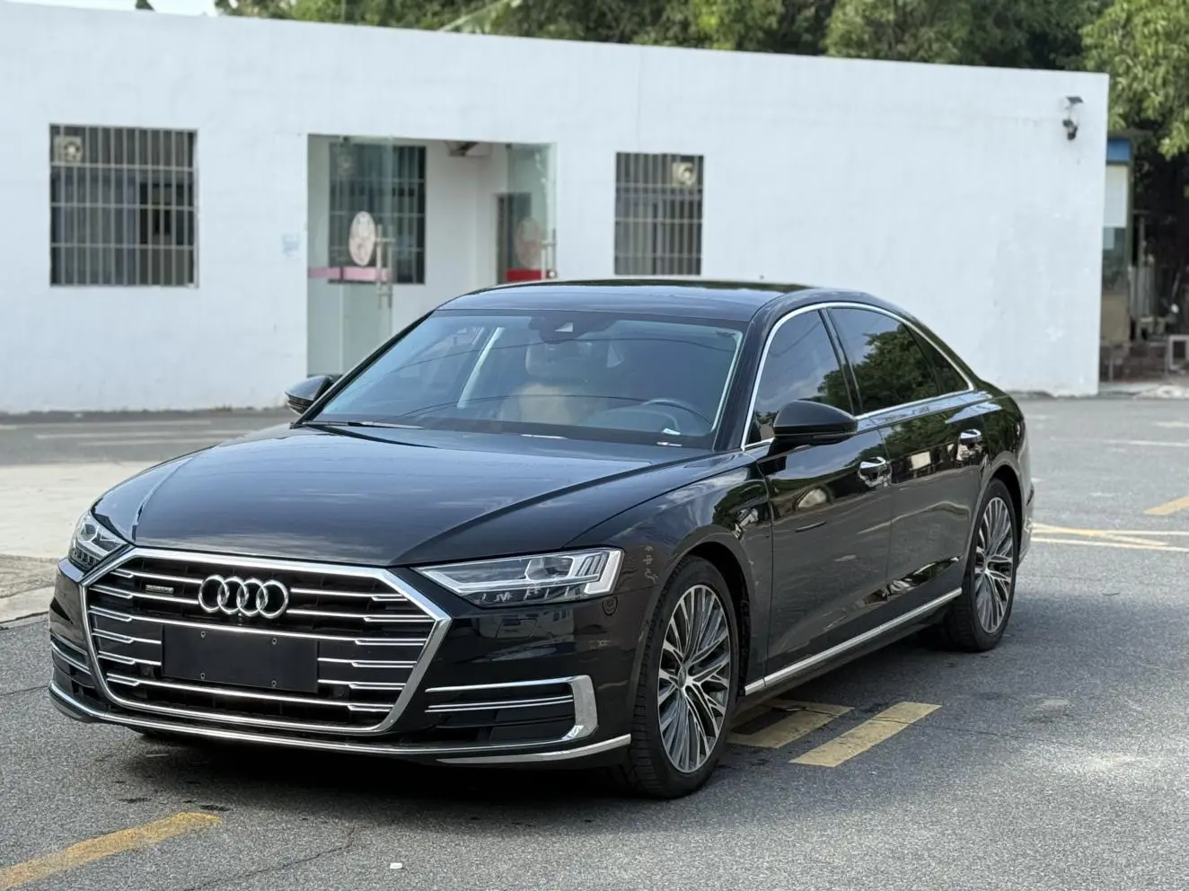 Audi A8