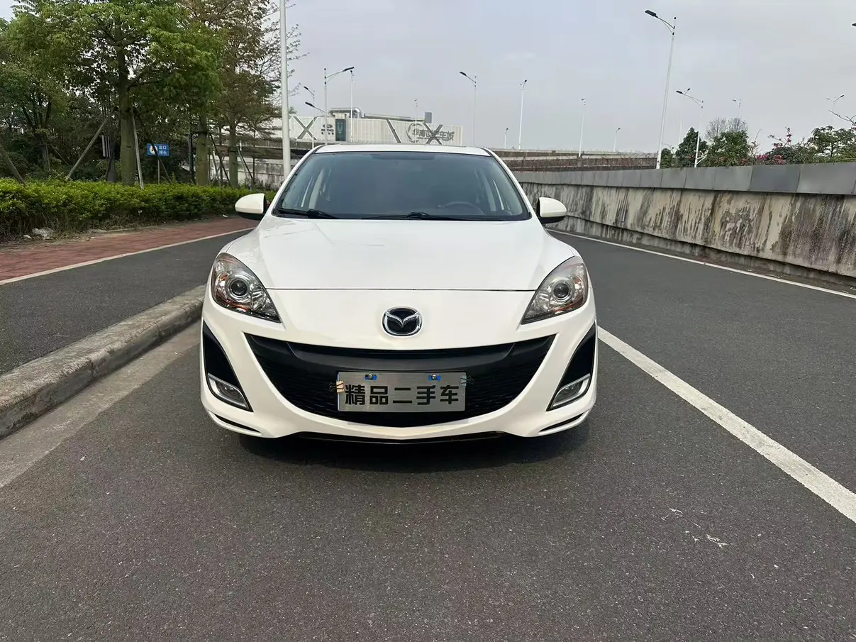 Mazda Axela (Mazda3)  из Китая